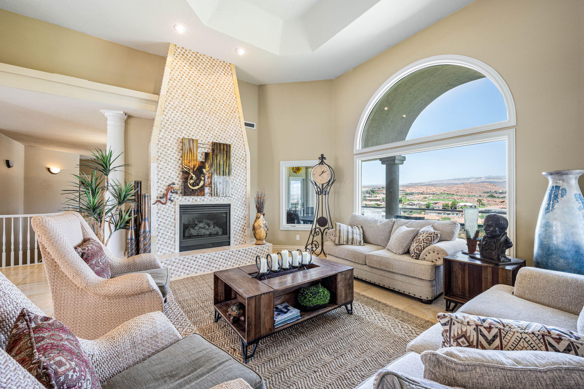 LION'S HEAD HILLTOP ESTATES AT GREEN SPRINGS - Residential