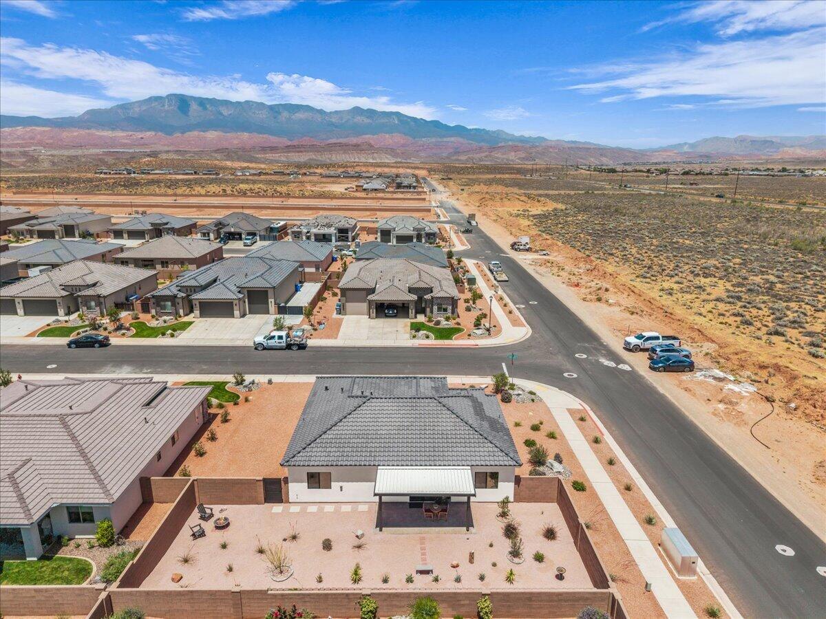 SEDERO AT DESERT SANDS - Residential