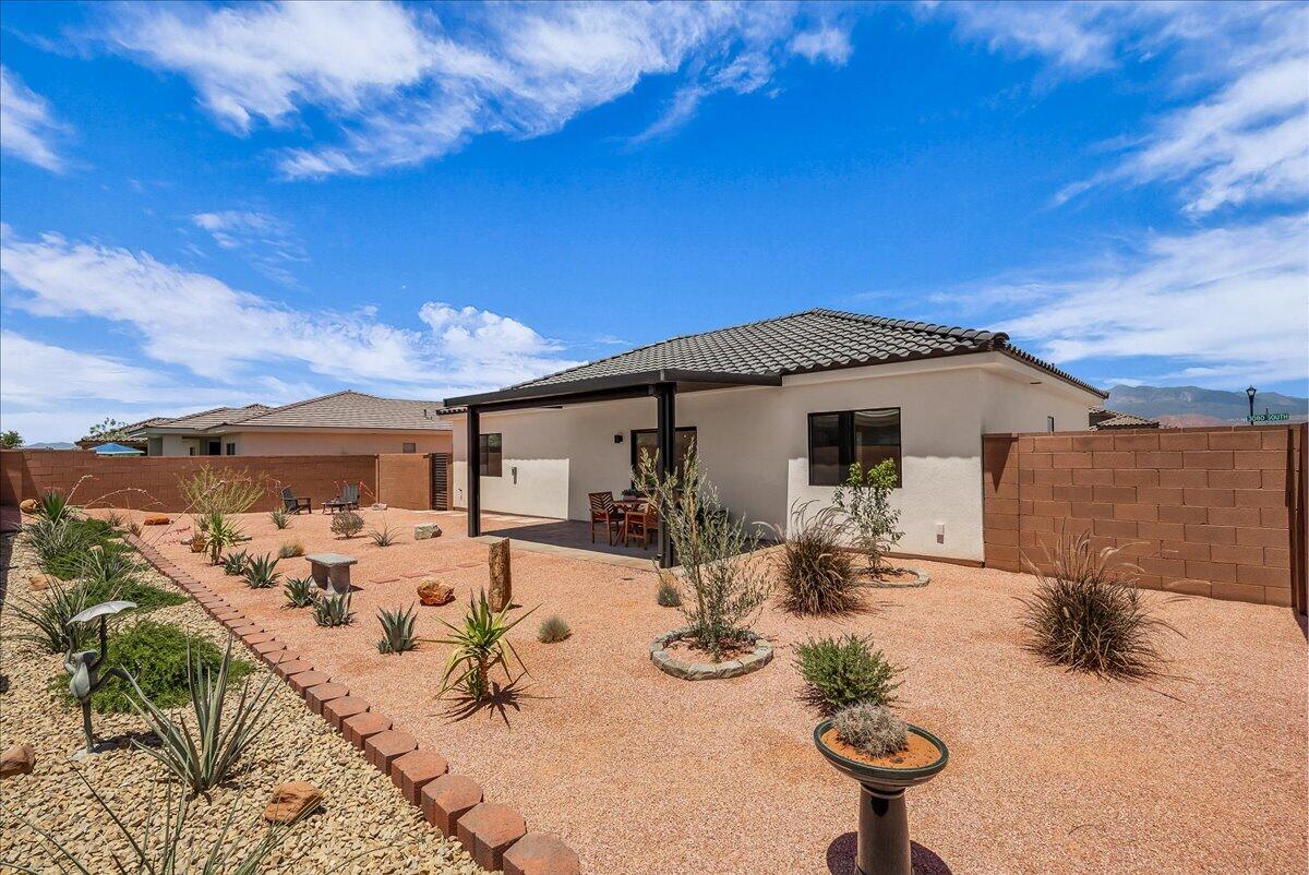 SEDERO AT DESERT SANDS - Residential