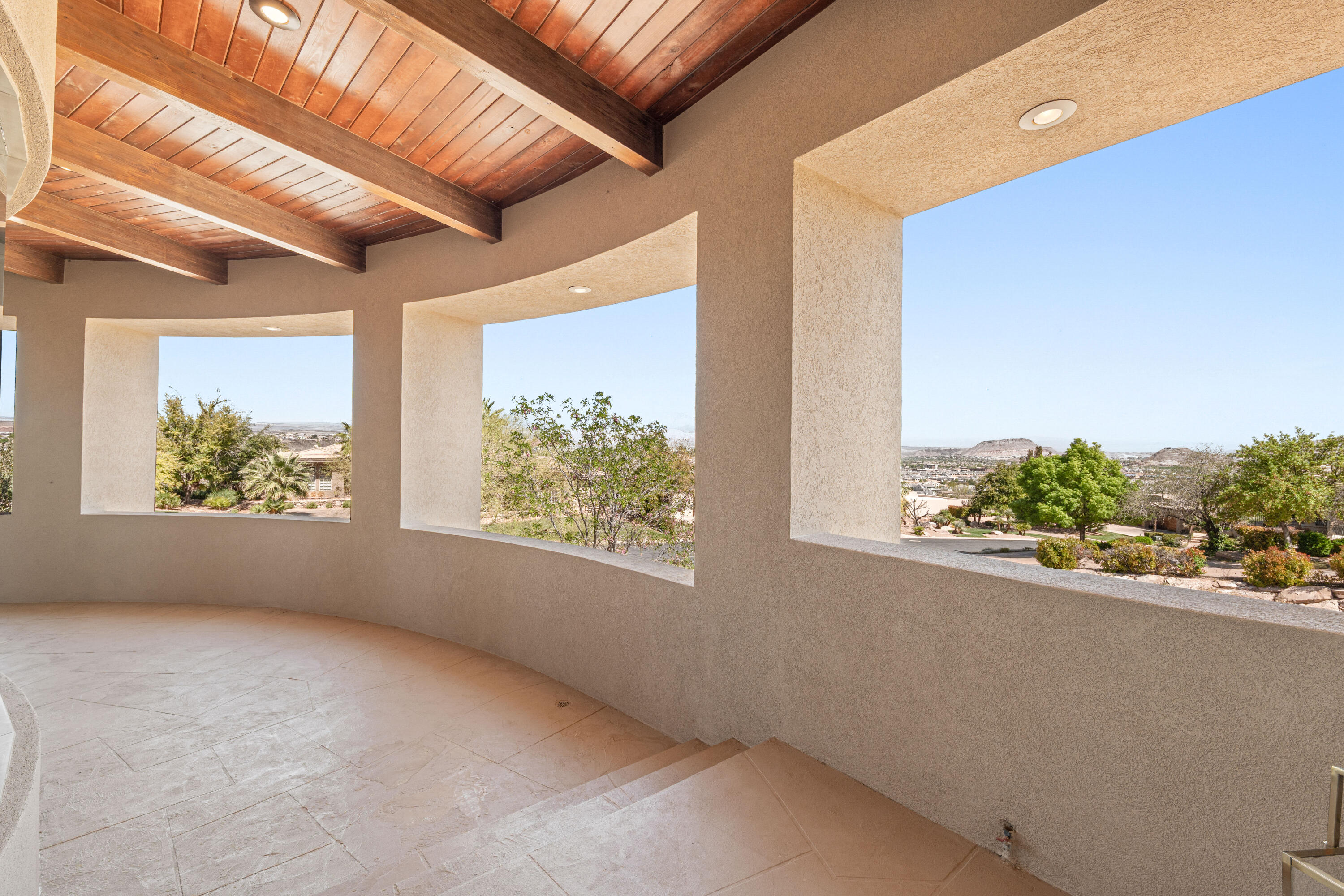 STONE CLIFF - Residential