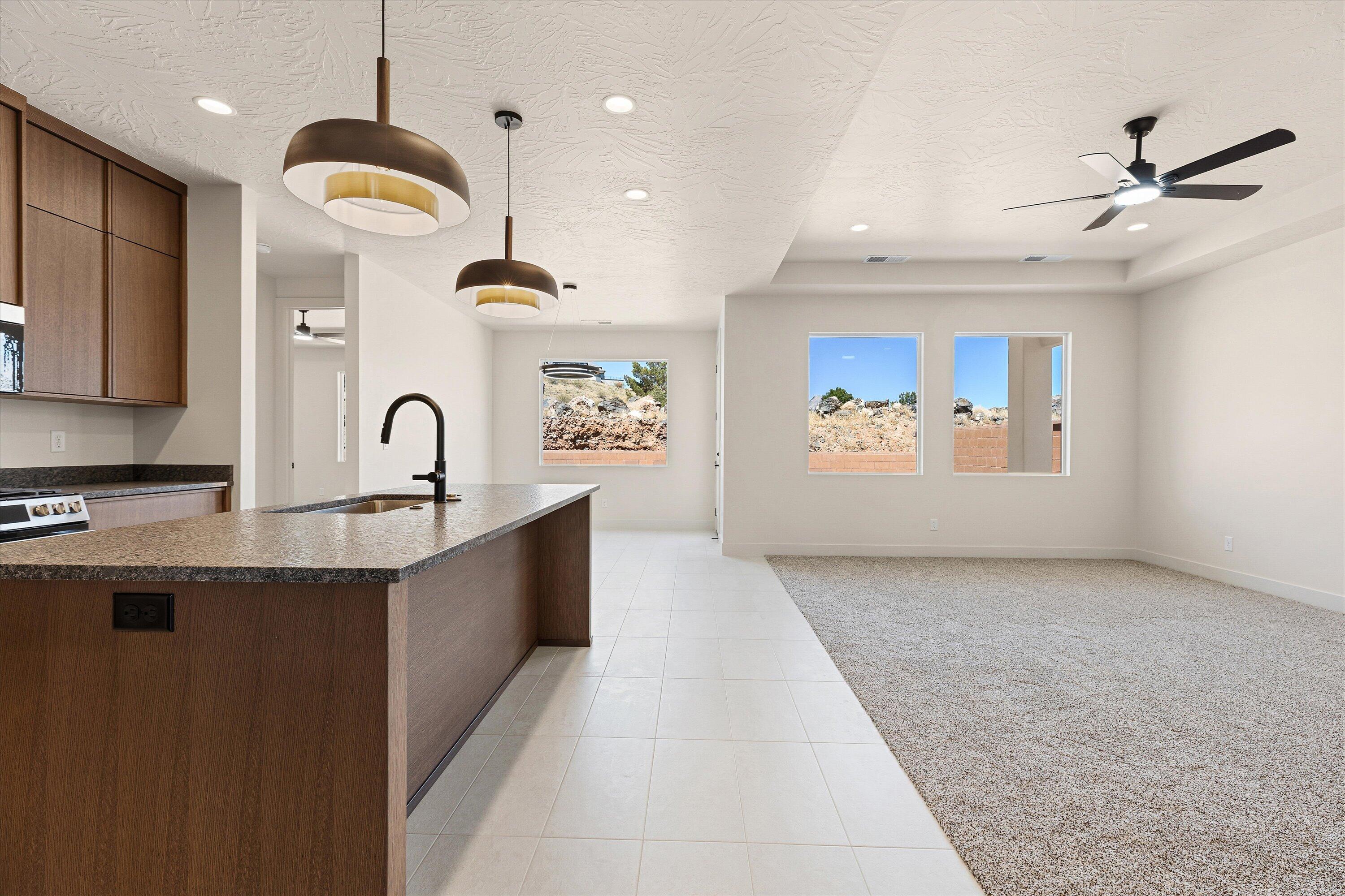 HURRICANE VIEWS - Residential