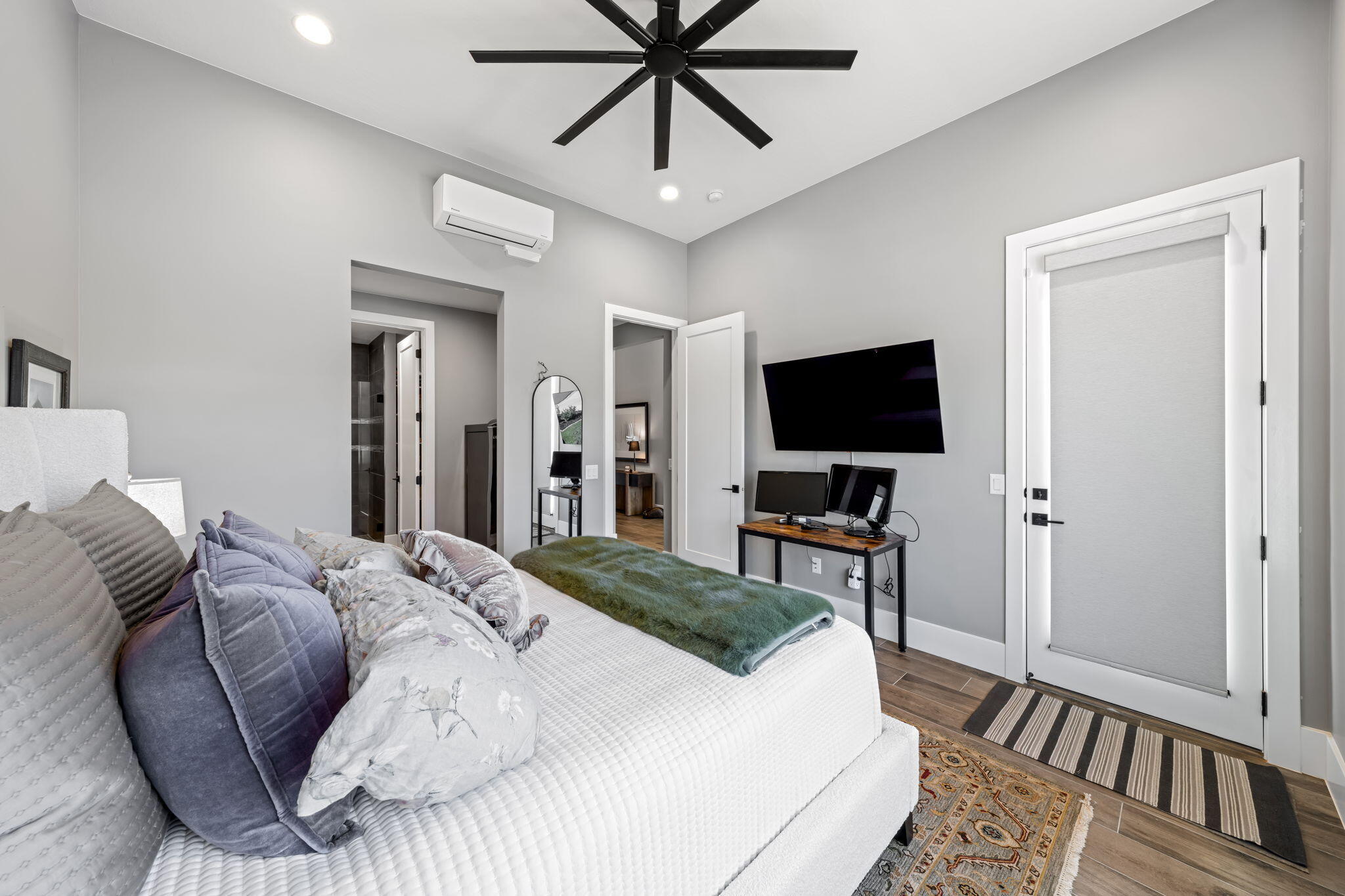 SOLACE AT SANTA CLARA - Residential