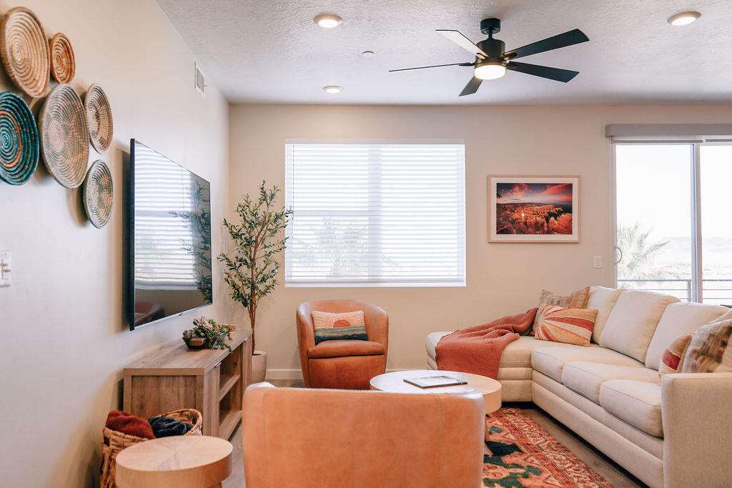 DESERT COLOR RESORT - Residential