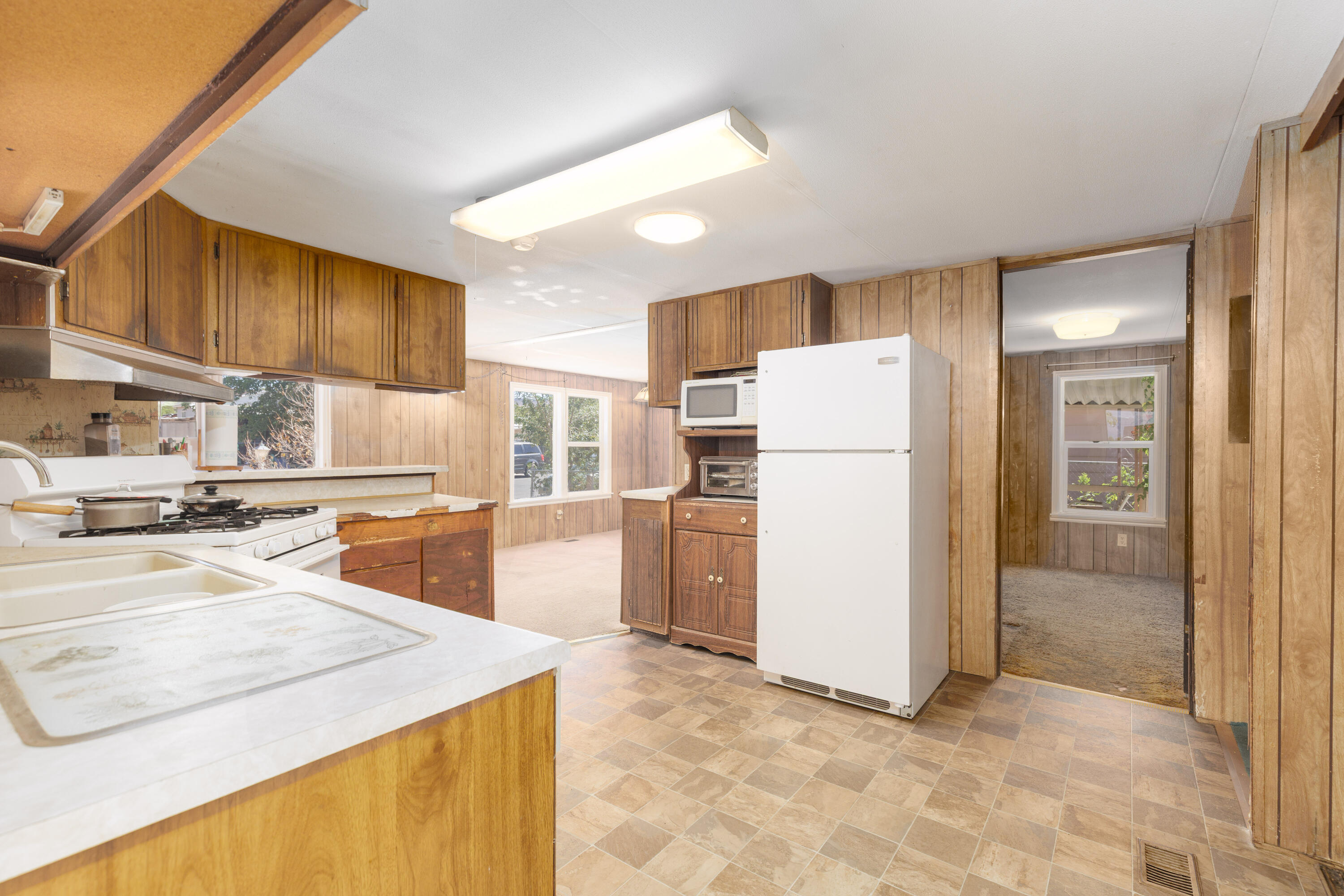 RACING RANCH ESTATES - Residential