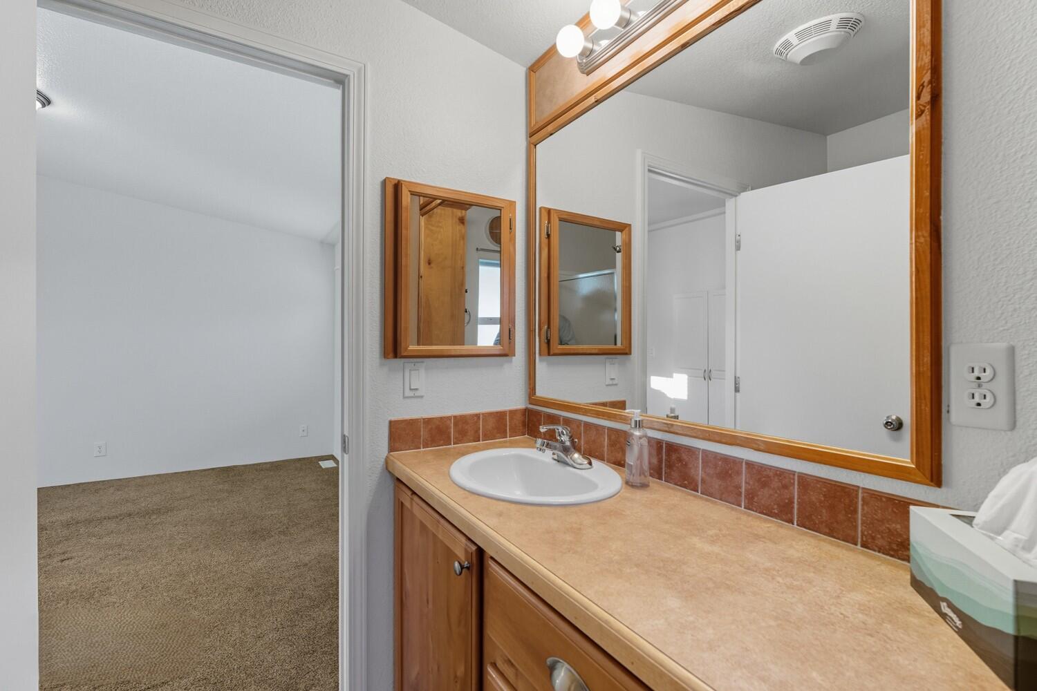 KINGS ROW ESTATES - Residential