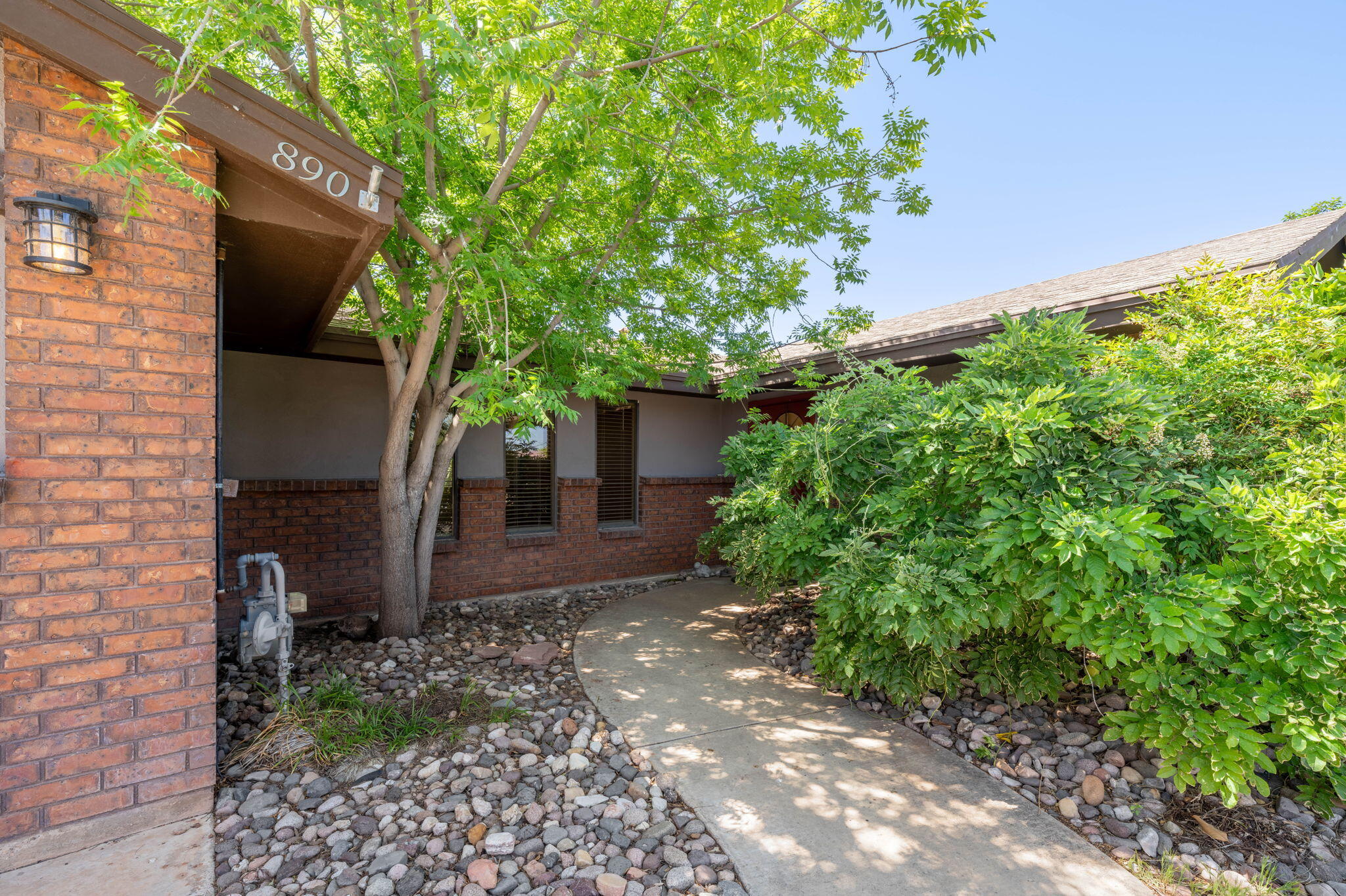 BLOOMINGTON HILLS - Residential