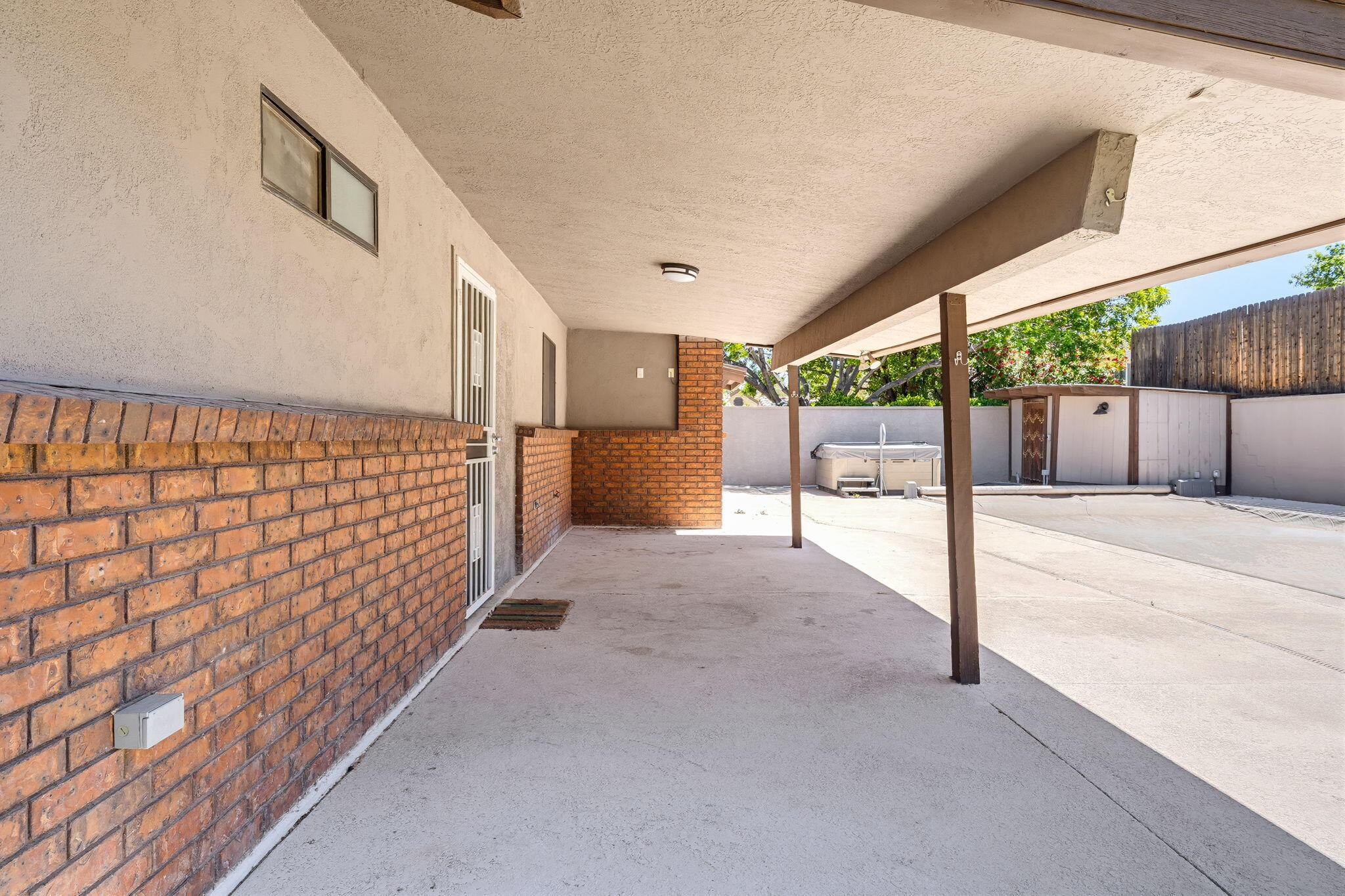 BLOOMINGTON HILLS - Residential