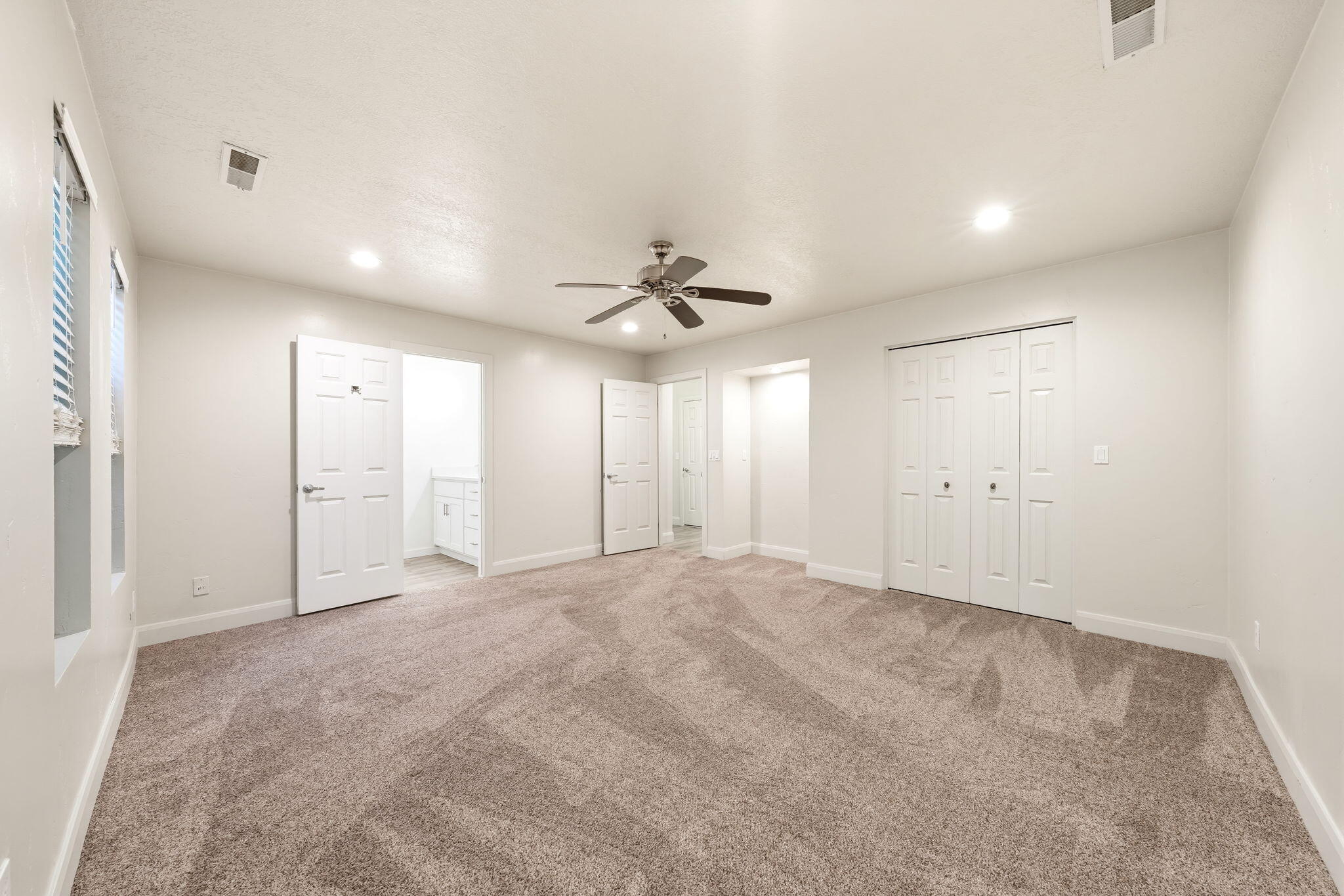 BLOOMINGTON HILLS - Residential