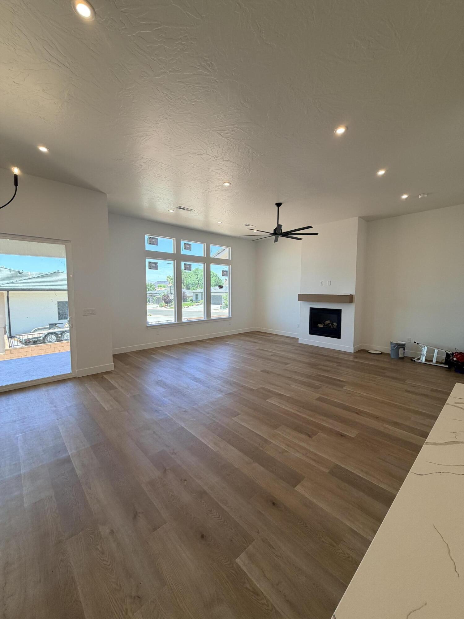 COTTAM COVE - Residential