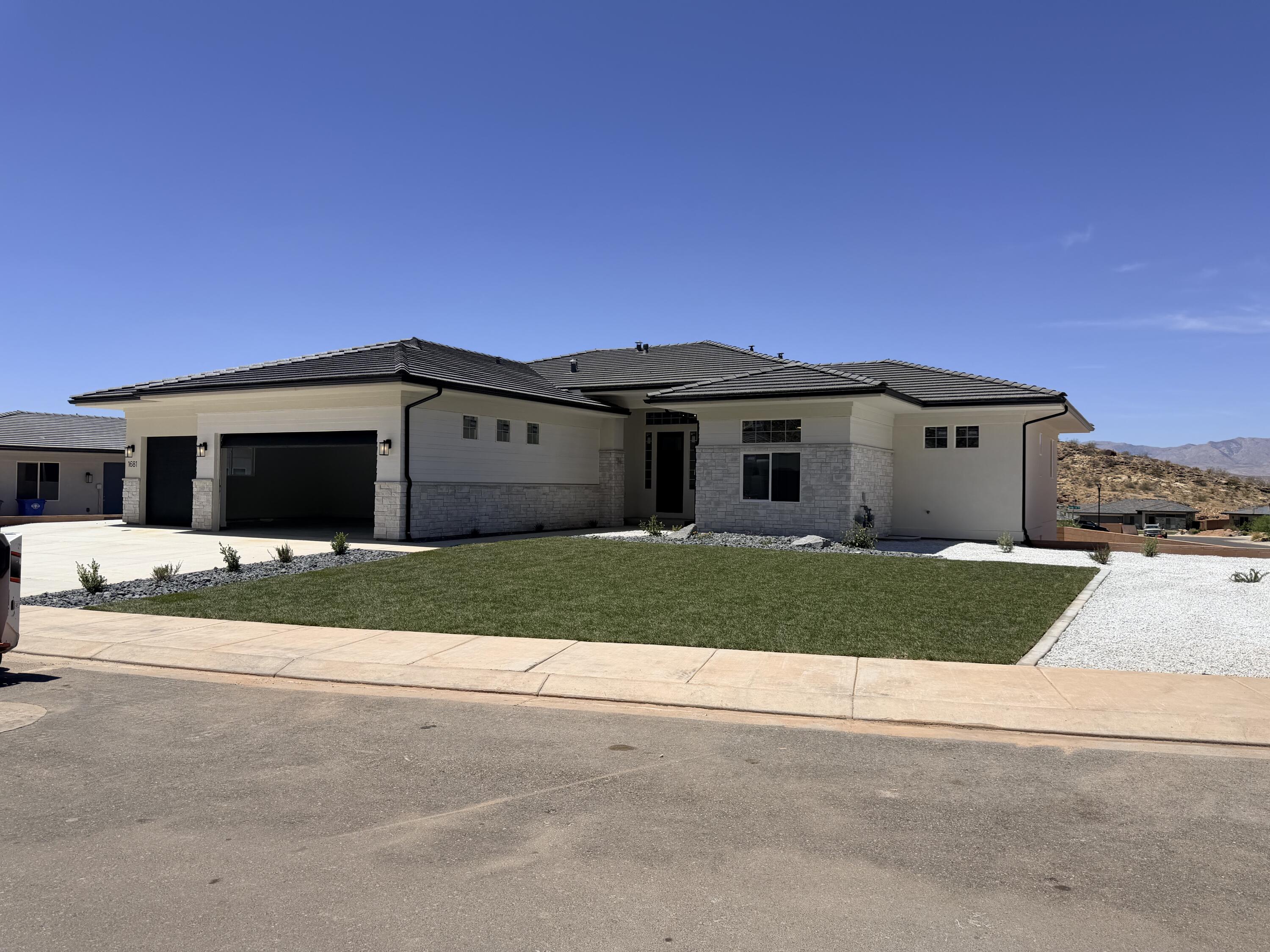COTTAM COVE - Residential