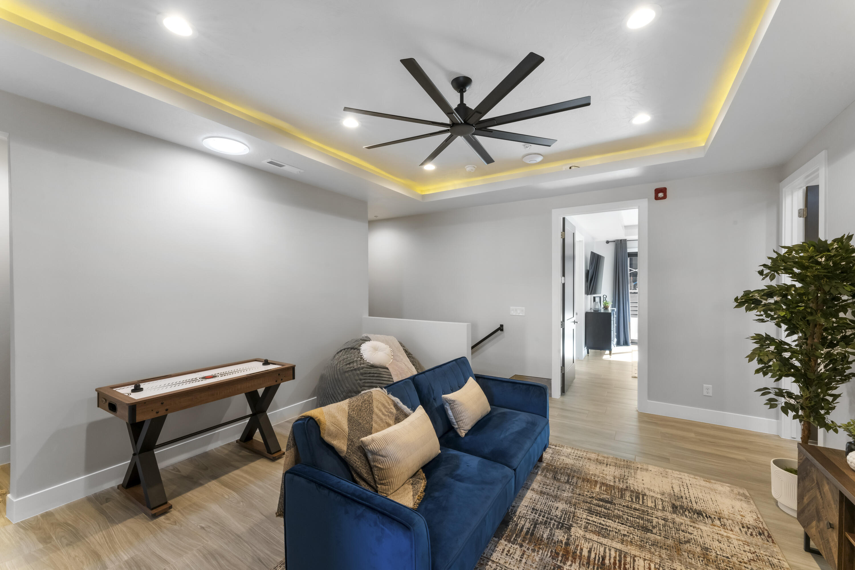 PECAN VALLEY RESORT - Residential Income