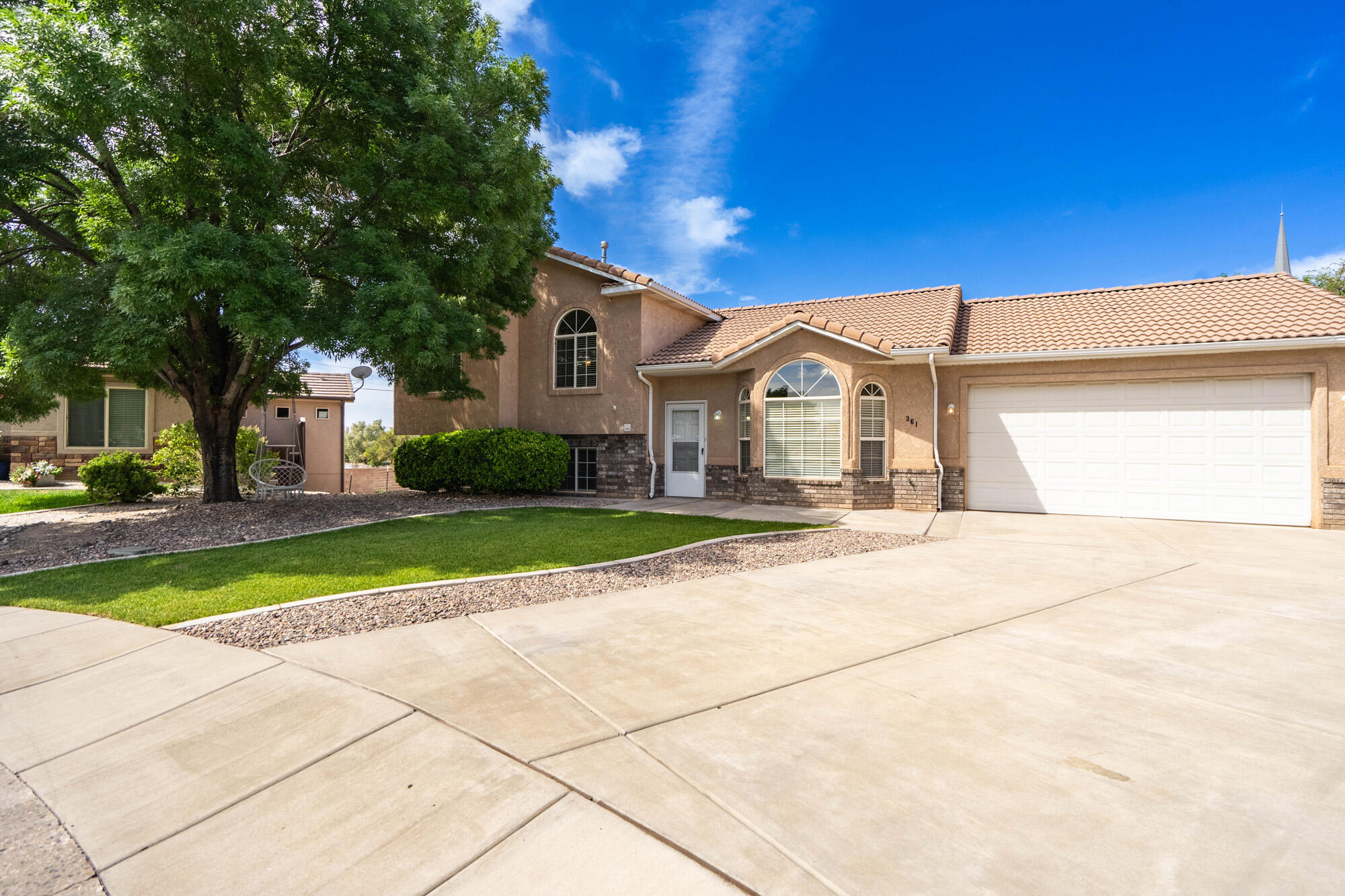 SOUTH POINTE - Residential