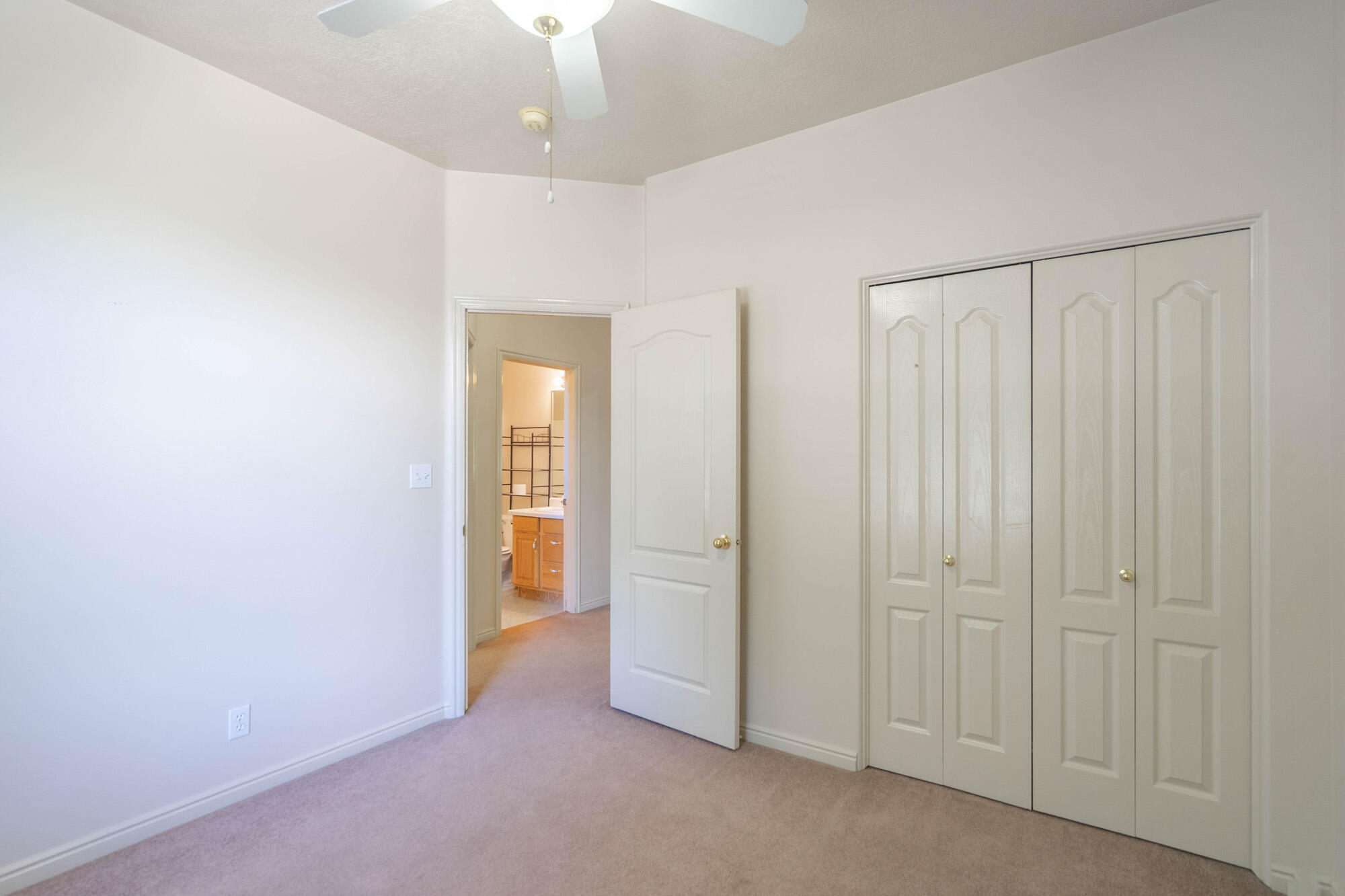 SOUTH POINTE - Residential