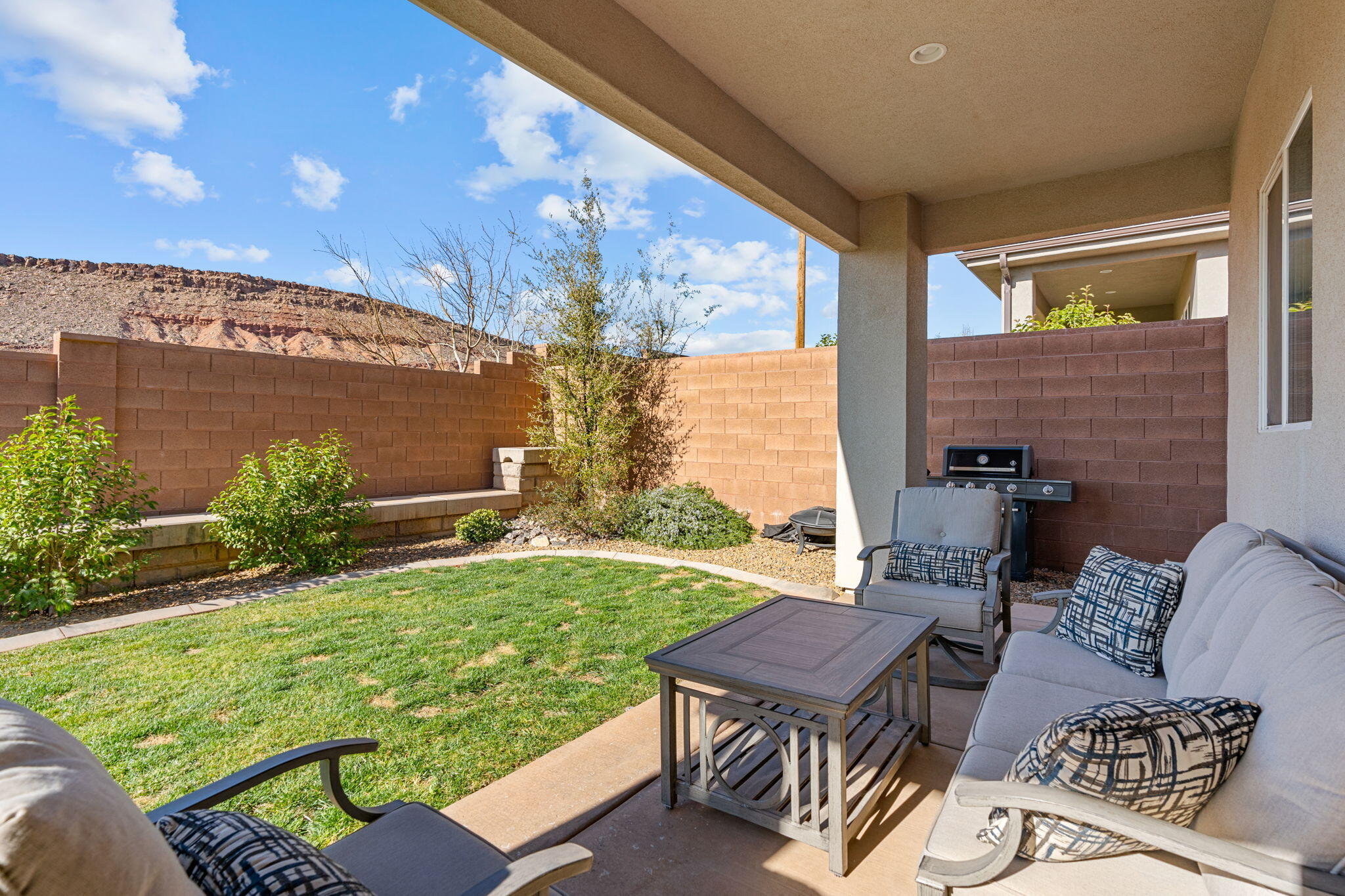 RIVERBEND AT SUNRISE VALLEY - Residential