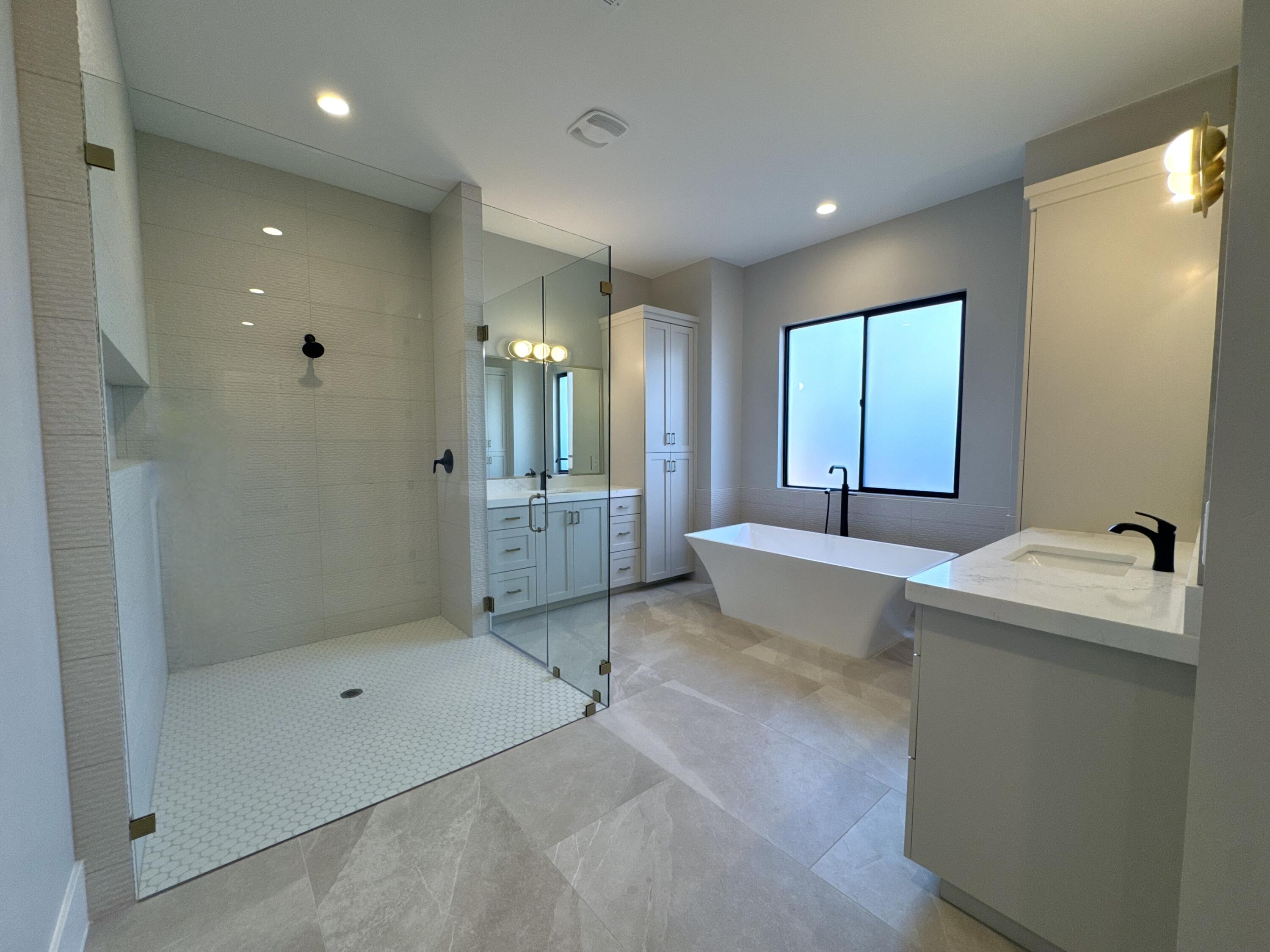 LAKESIDE AT STUCKI FARMS - Residential