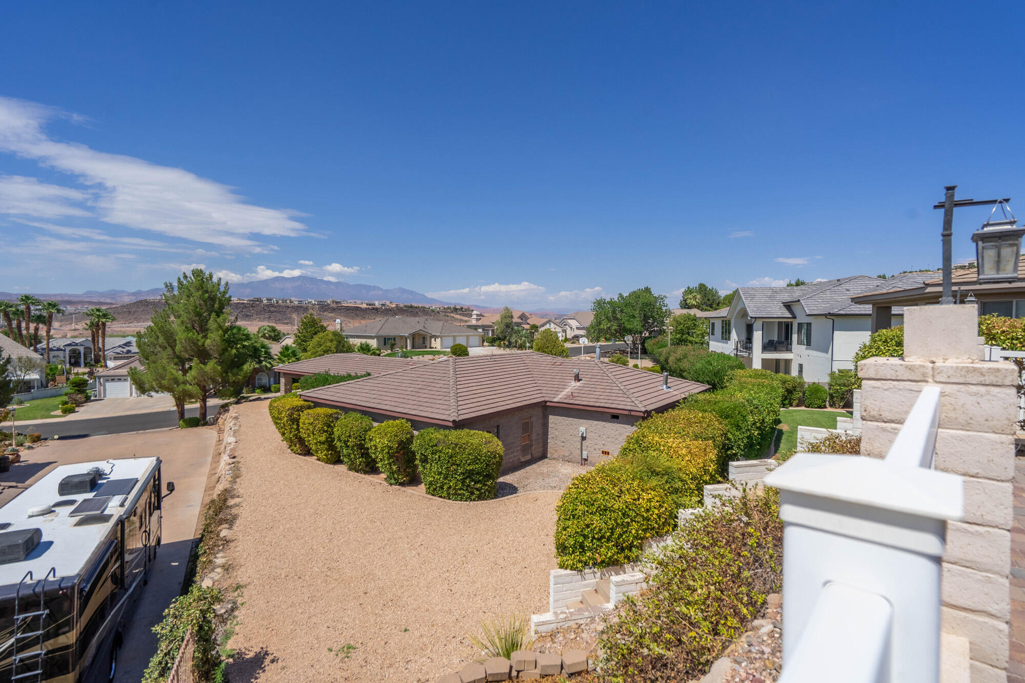 BOULDERS - Residential