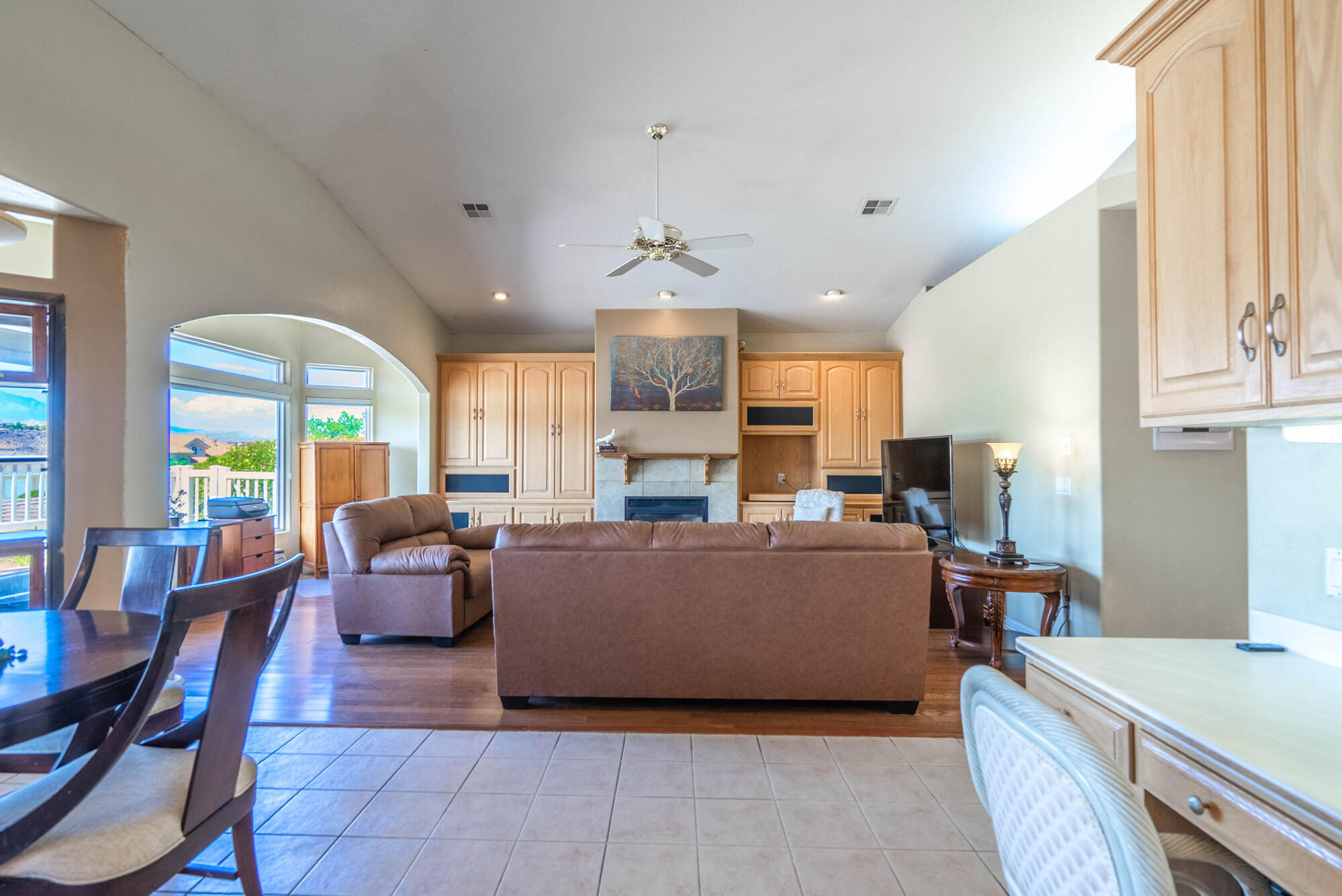 BOULDERS - Residential