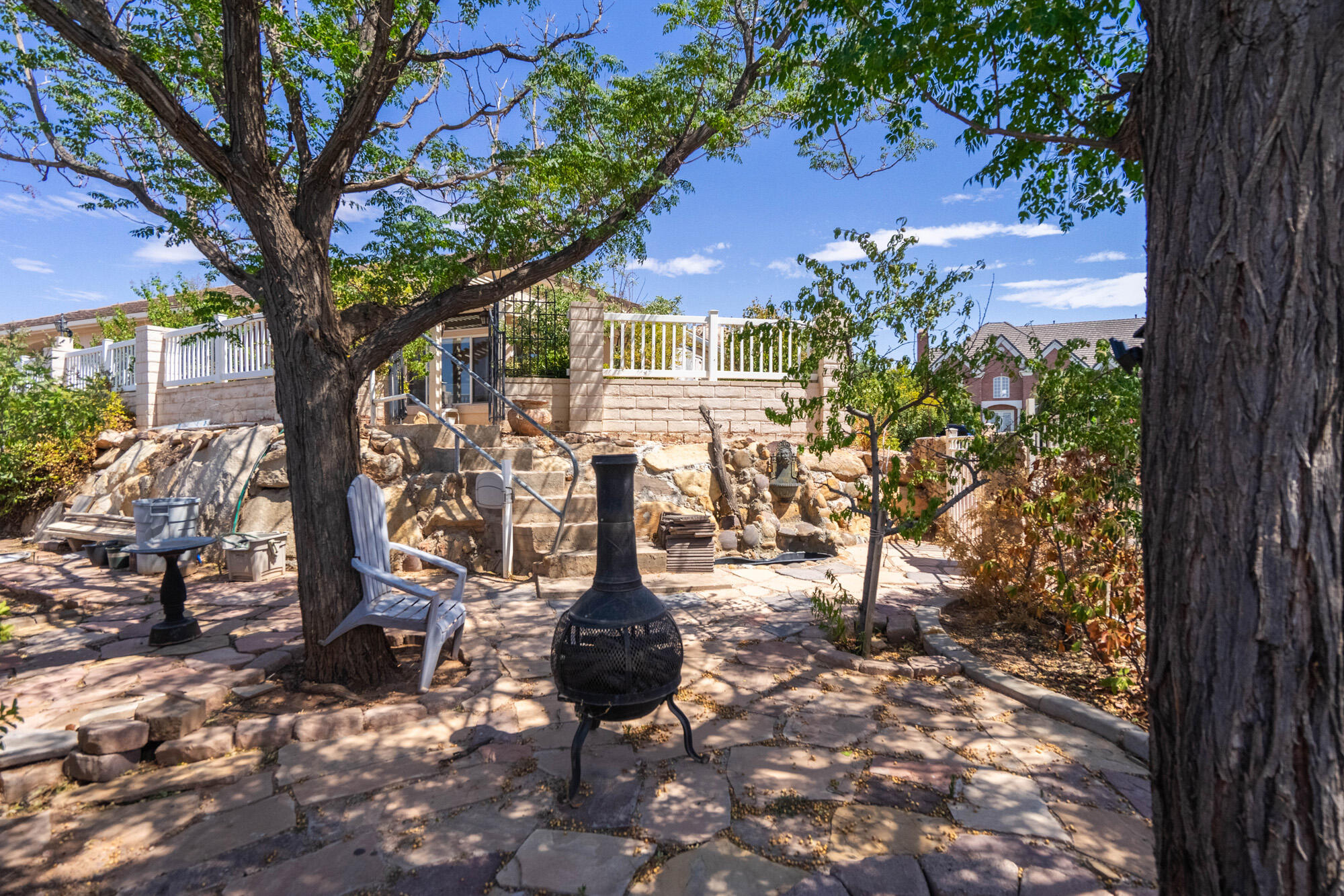 BOULDERS - Residential