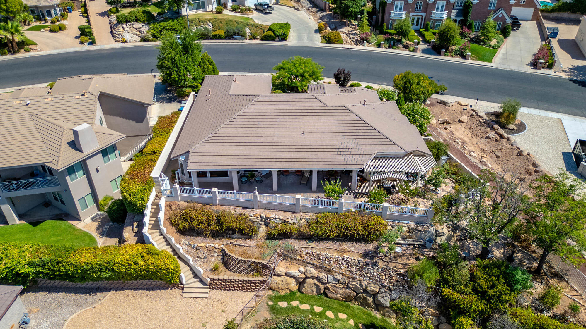 BOULDERS - Residential