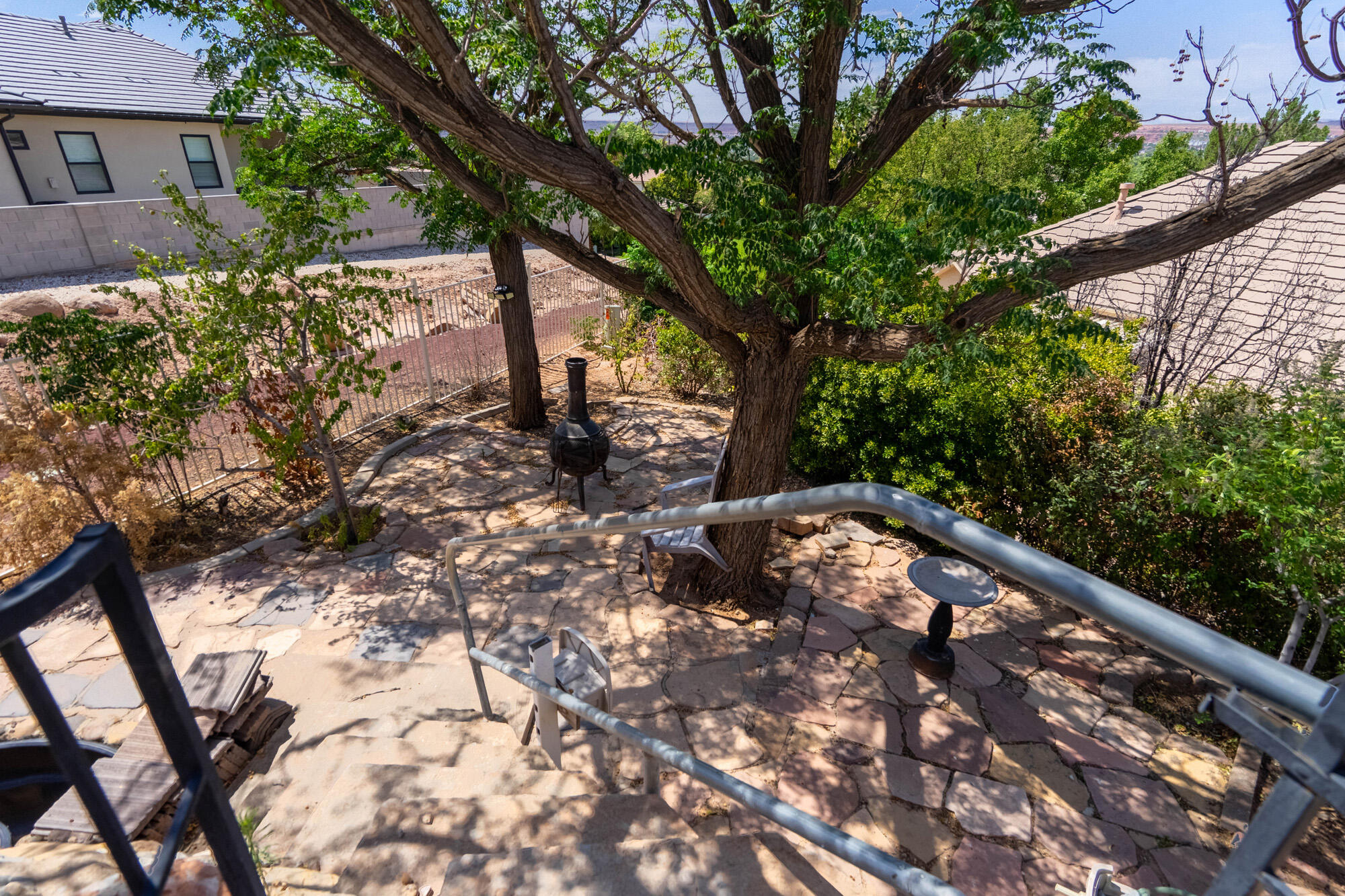 BOULDERS - Residential