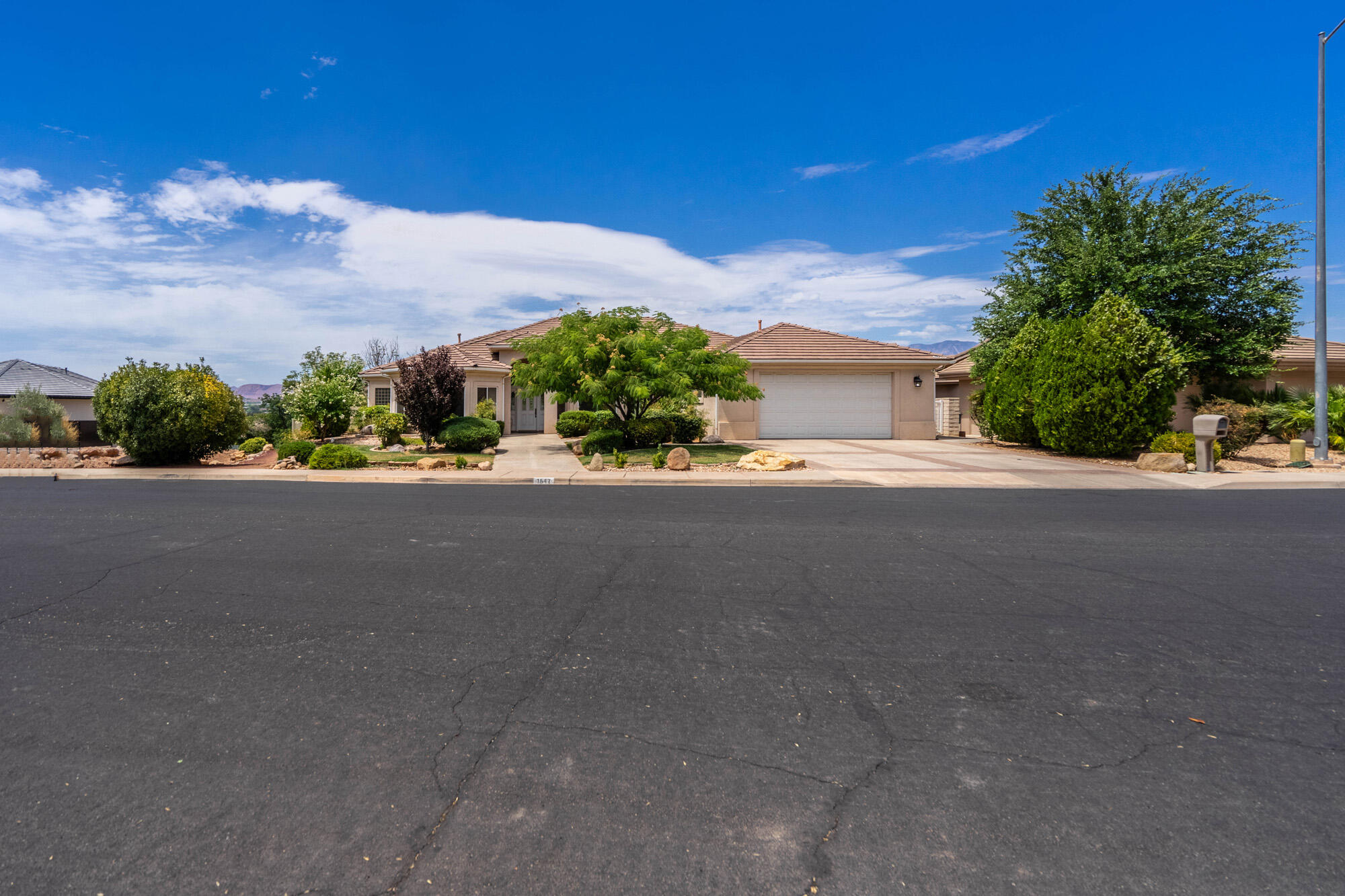 BOULDERS - Residential