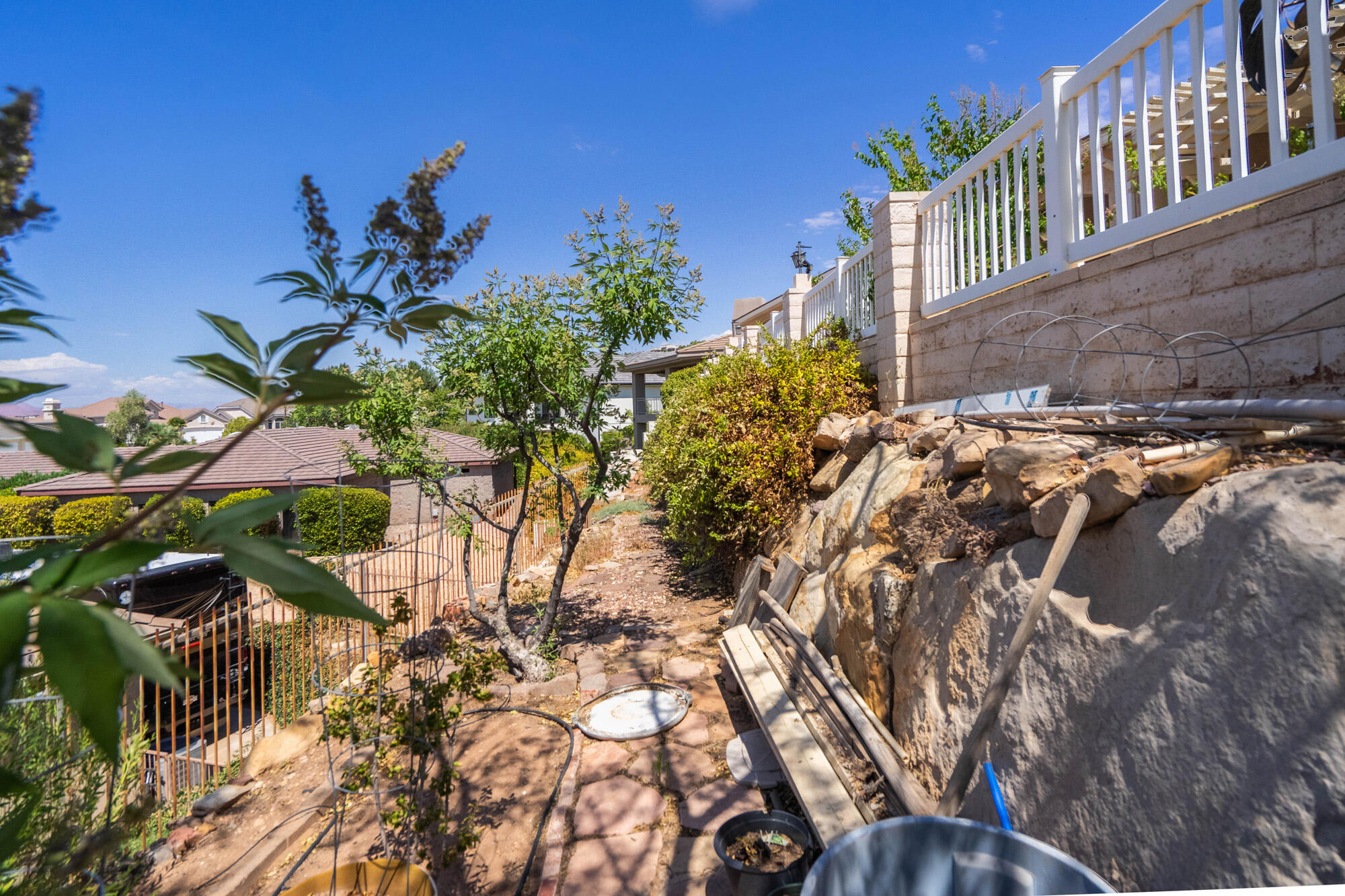 BOULDERS - Residential