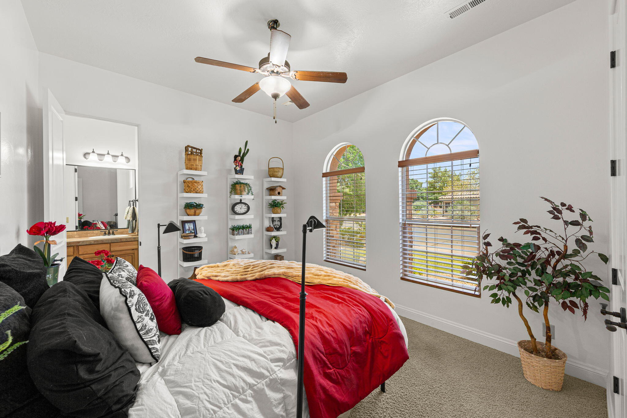 KNOLLS AT LITTLE VALLEY - Residential