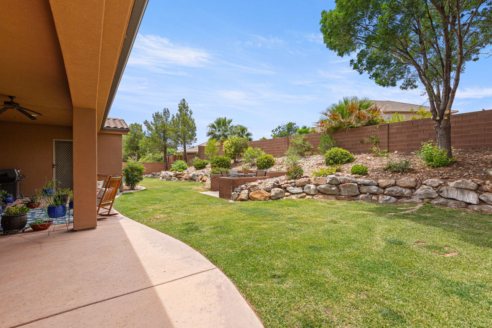 KNOLLS AT LITTLE VALLEY - Residential
