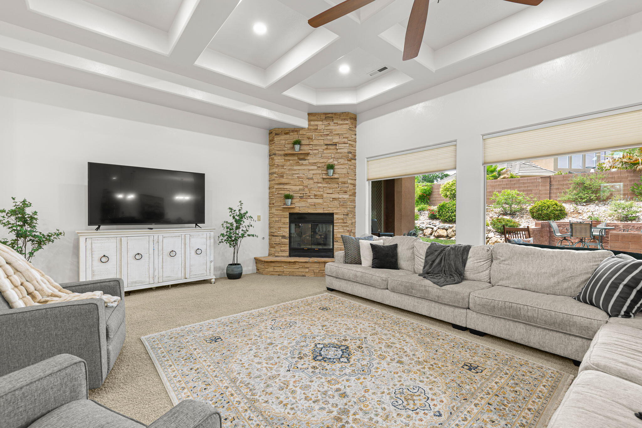 KNOLLS AT LITTLE VALLEY - Residential