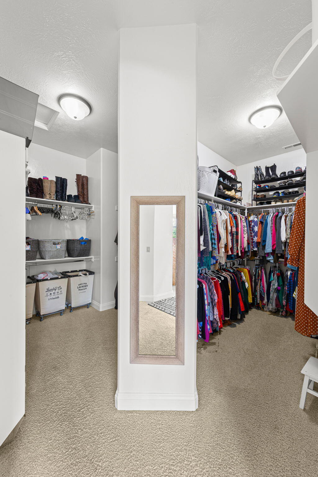 KNOLLS AT LITTLE VALLEY - Residential
