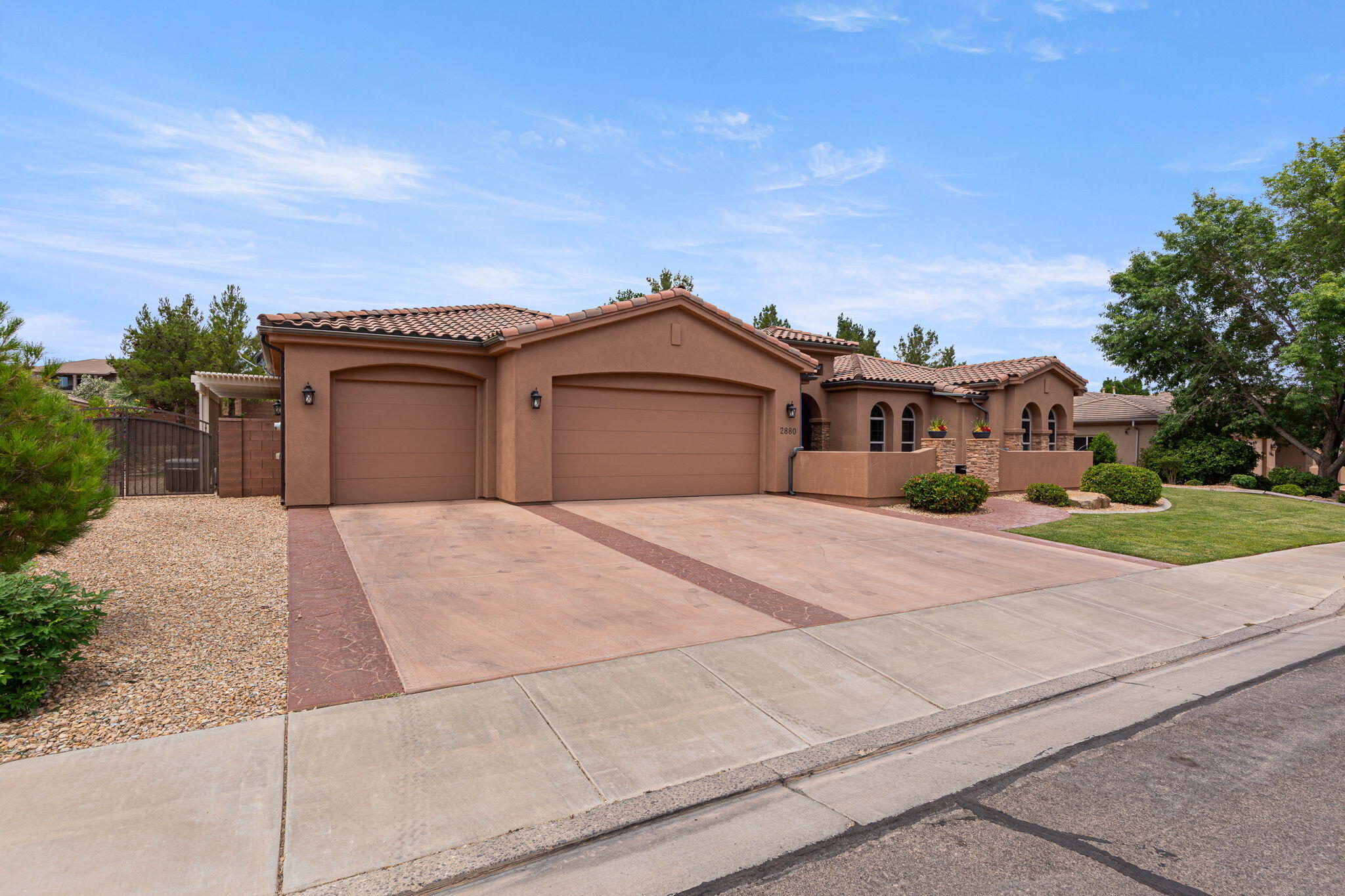 KNOLLS AT LITTLE VALLEY - Residential