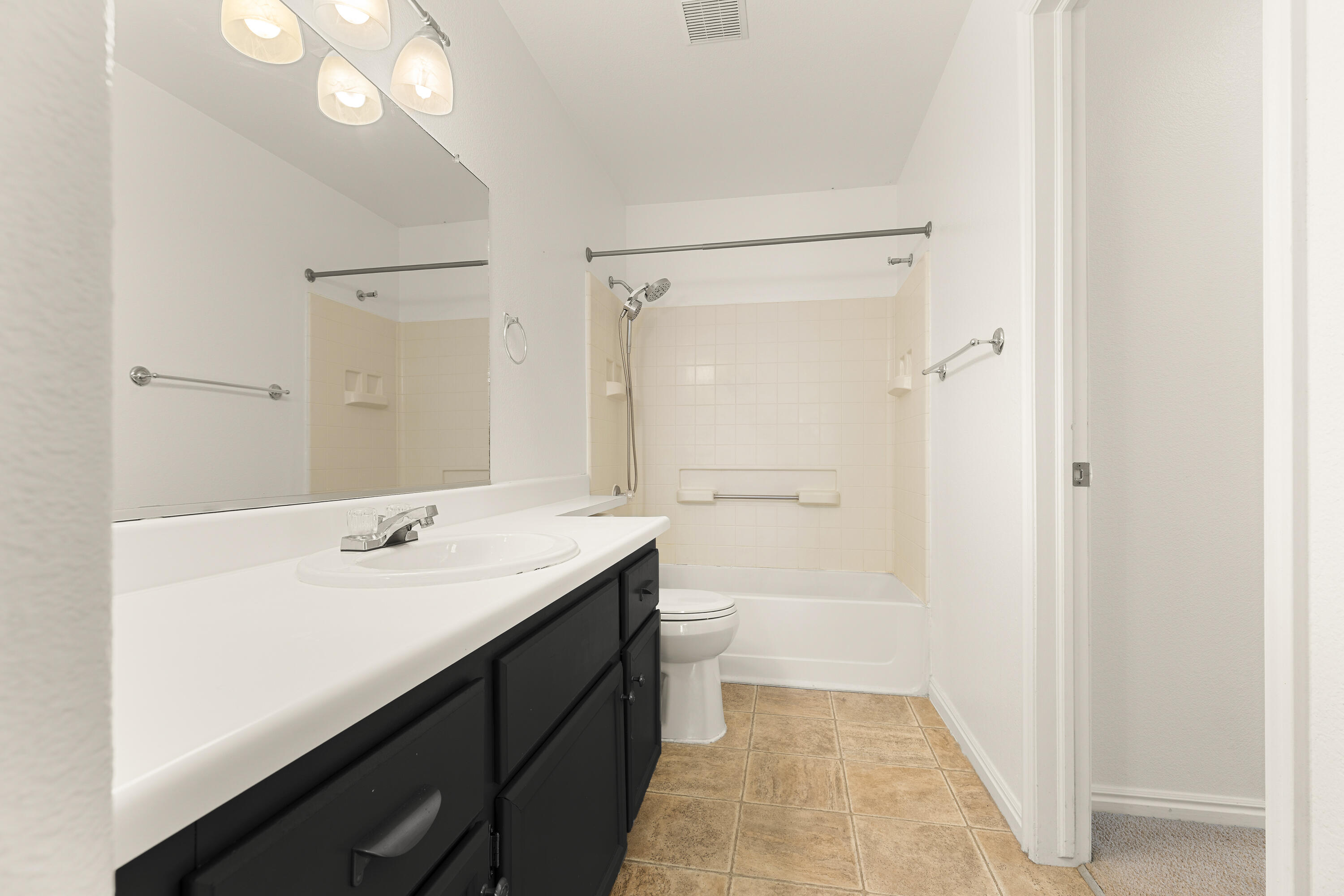 KNOLLWOOD TOWNHOMES - Residential