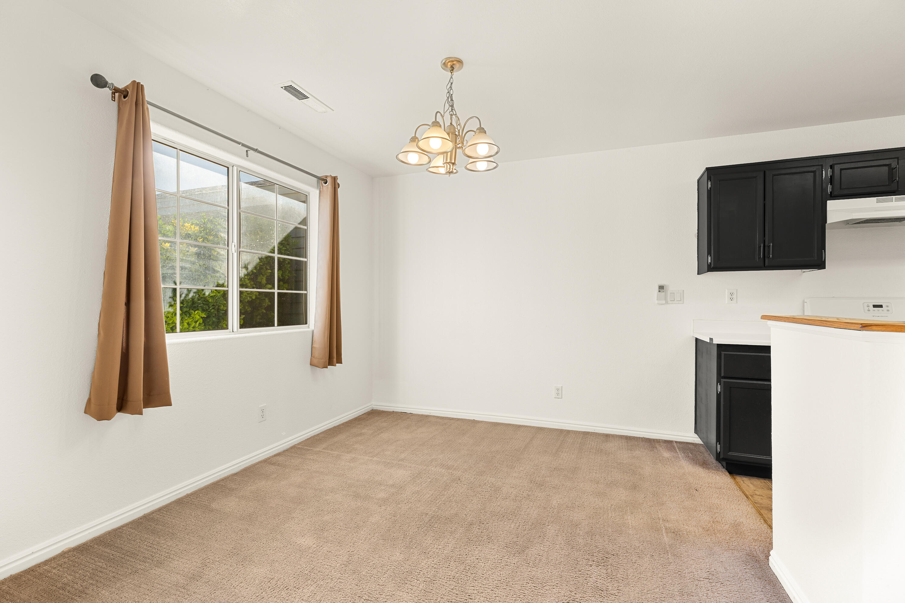 KNOLLWOOD TOWNHOMES - Residential