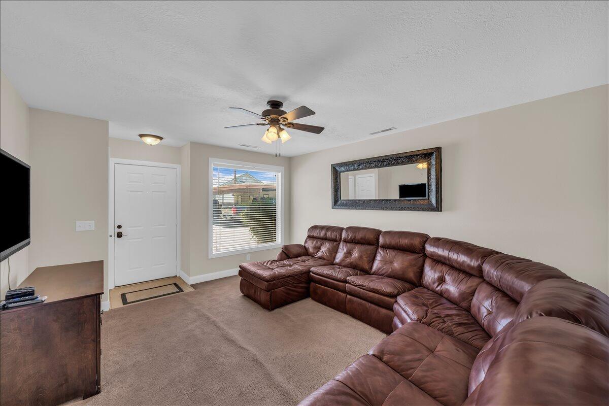 SANDTOWN PARK TOWNHOMES - Residential