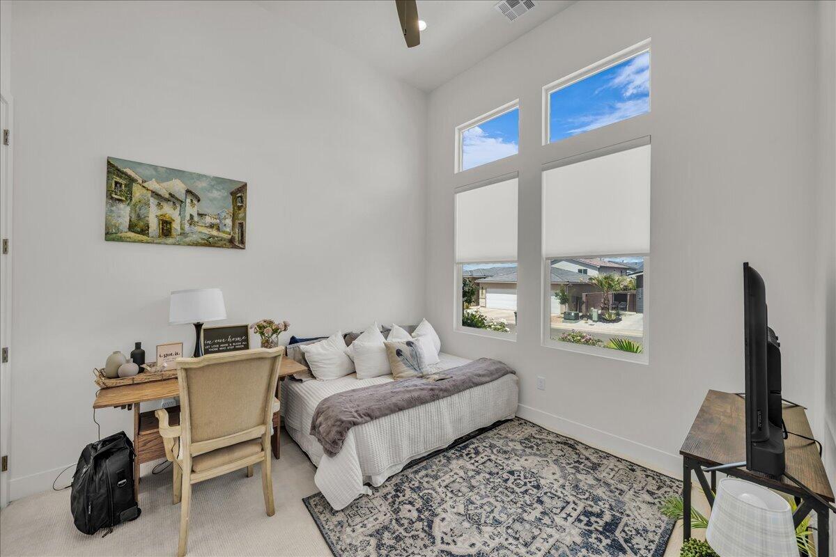 WARNER GATEWAY - Residential