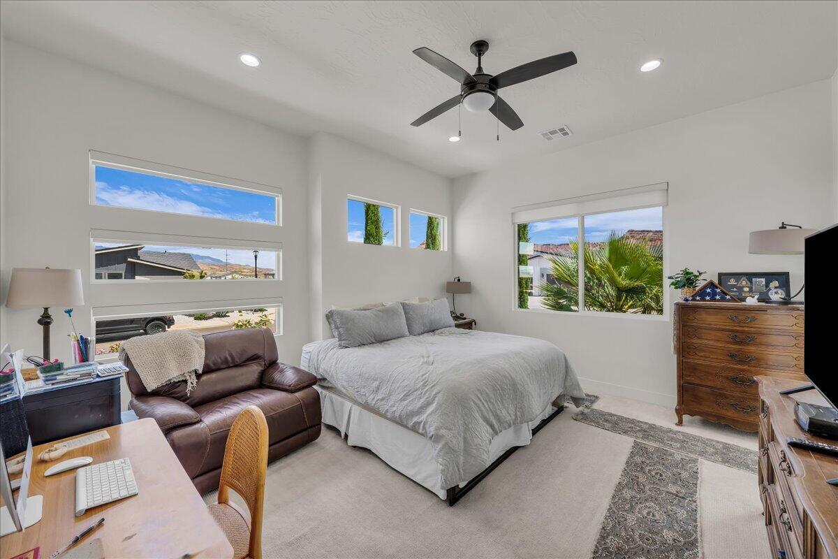 WARNER GATEWAY - Residential