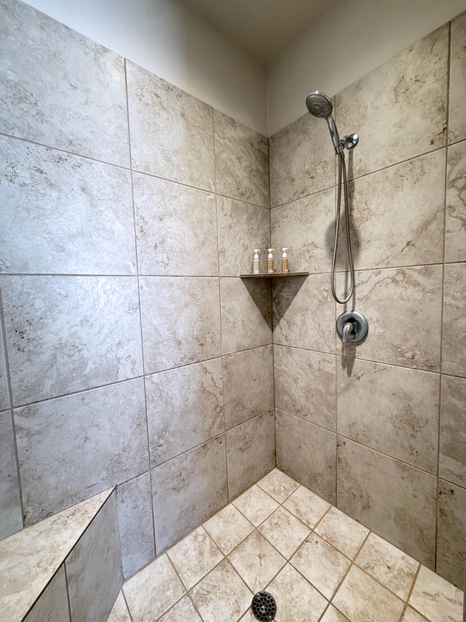 HAWTHORN ESTATES - Residential