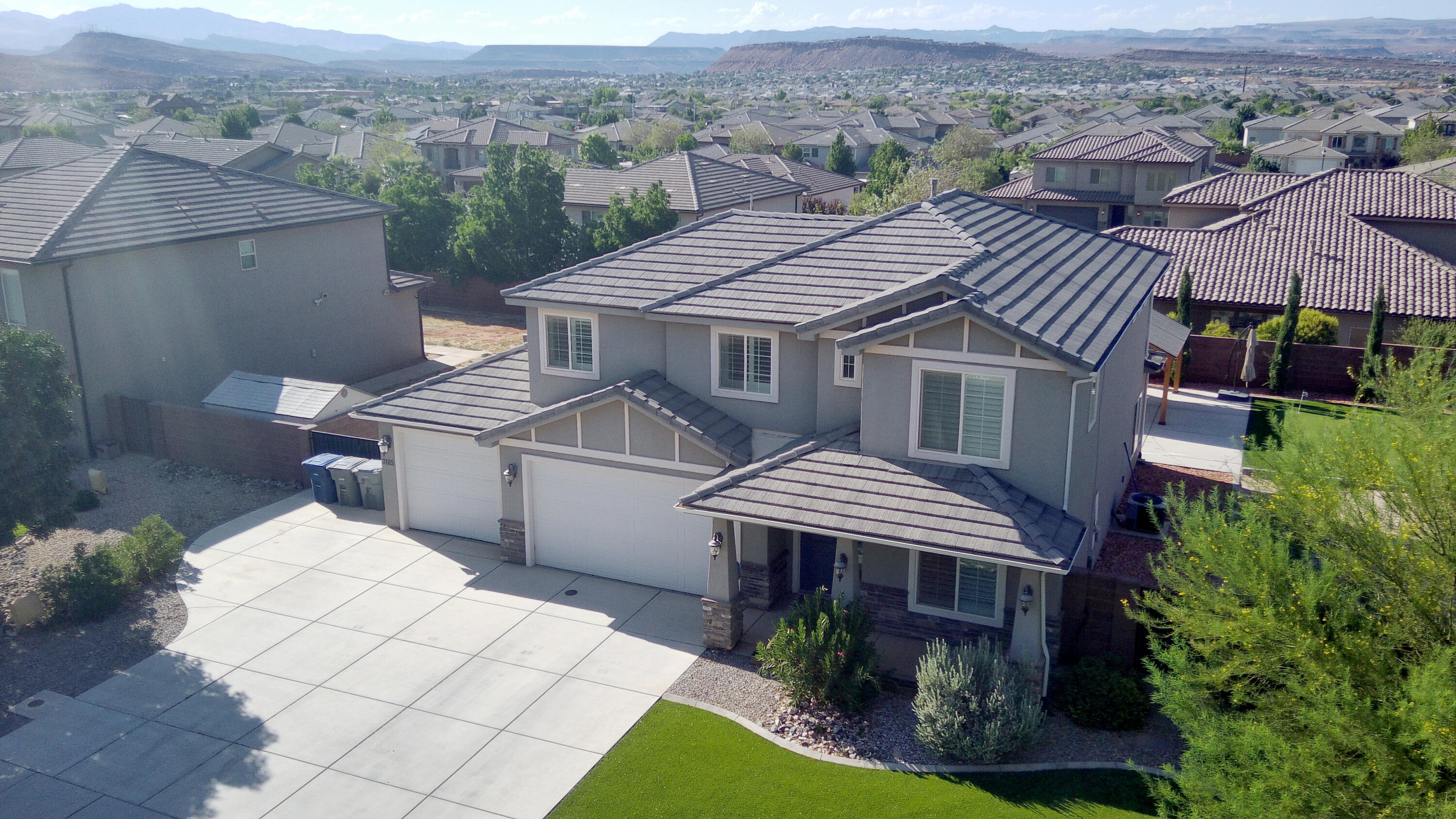 HAWTHORN ESTATES - Residential