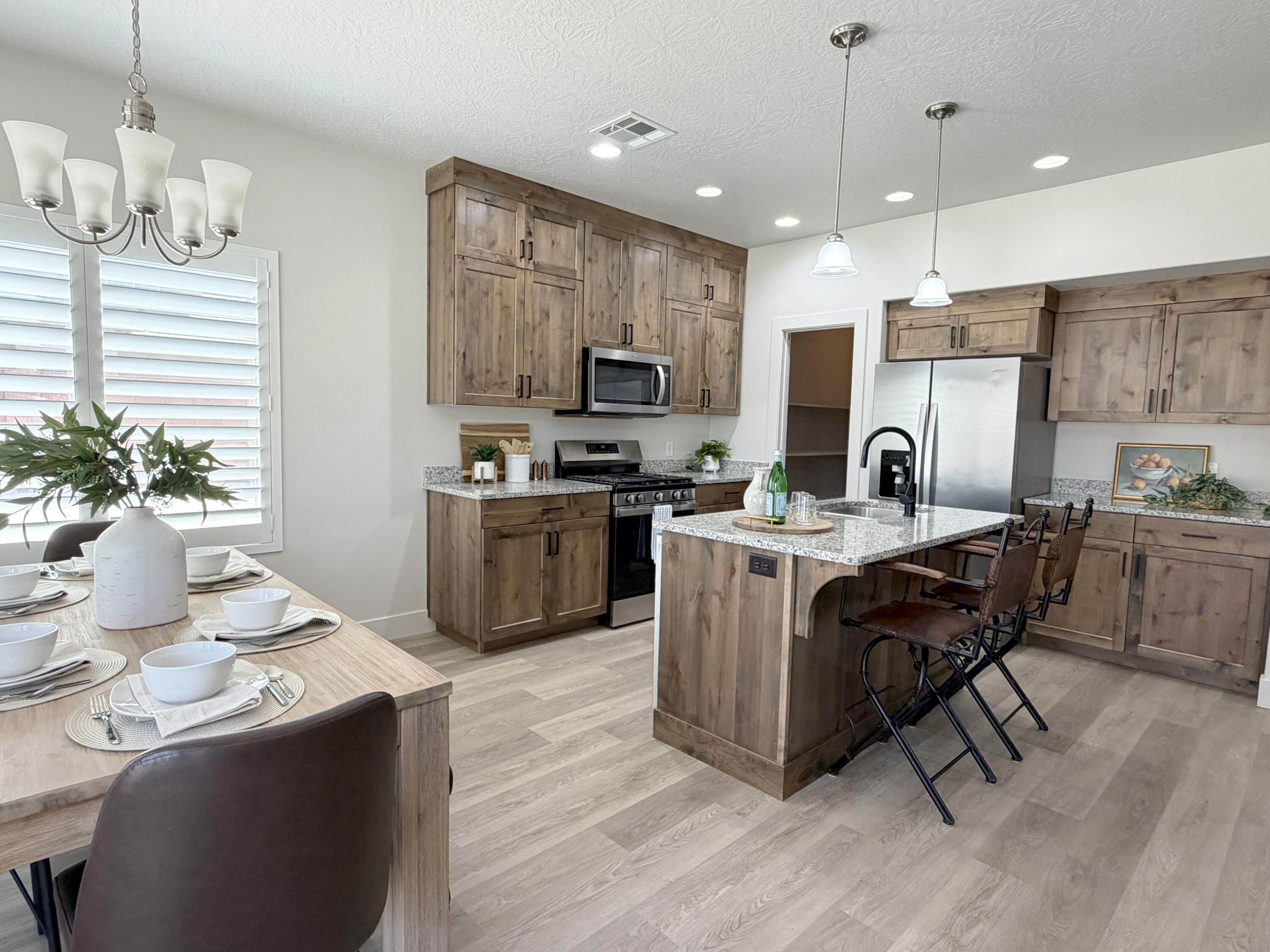 HAWTHORN ESTATES - Residential