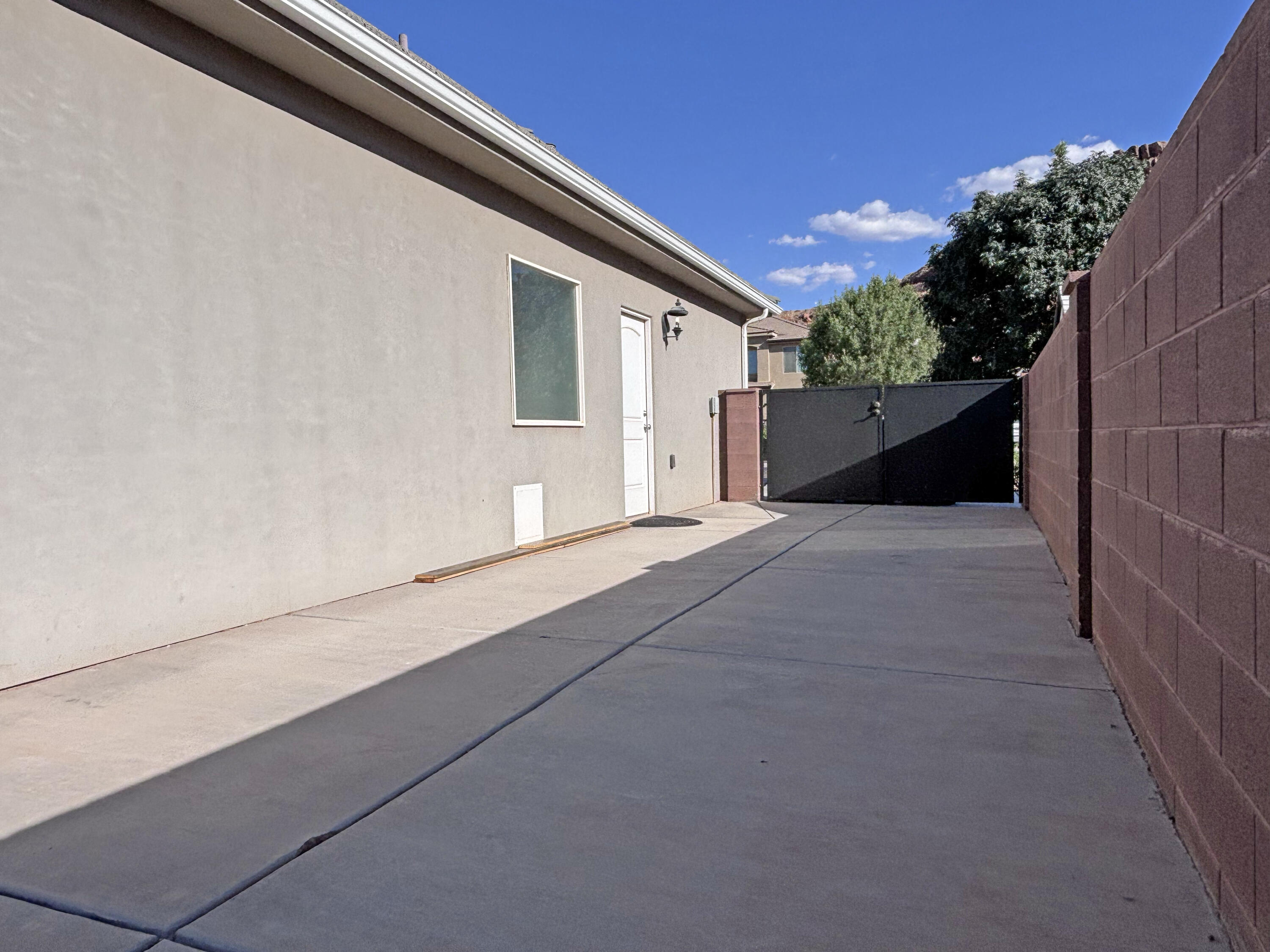 HAWTHORN ESTATES - Residential
