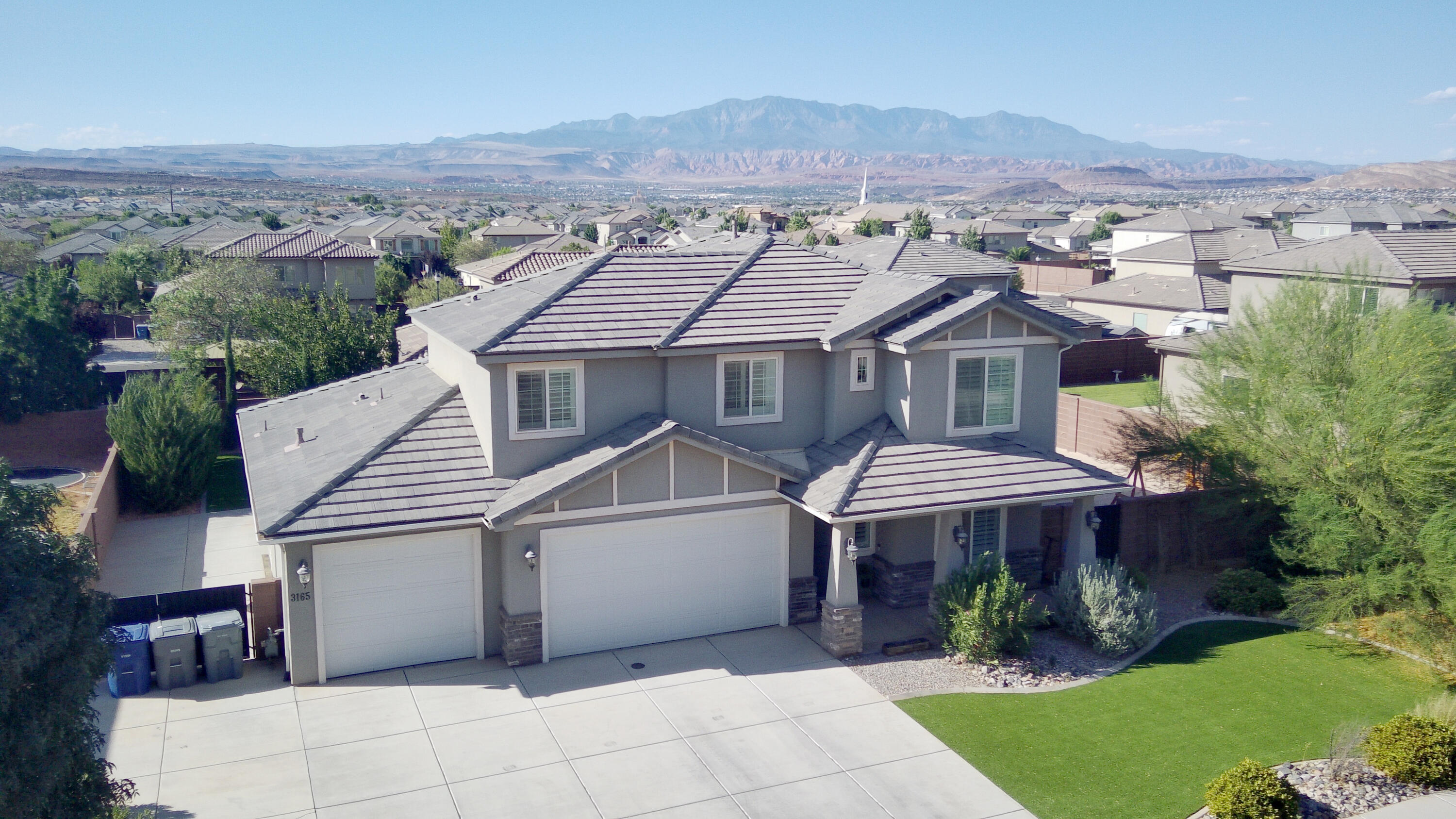 HAWTHORN ESTATES - Residential