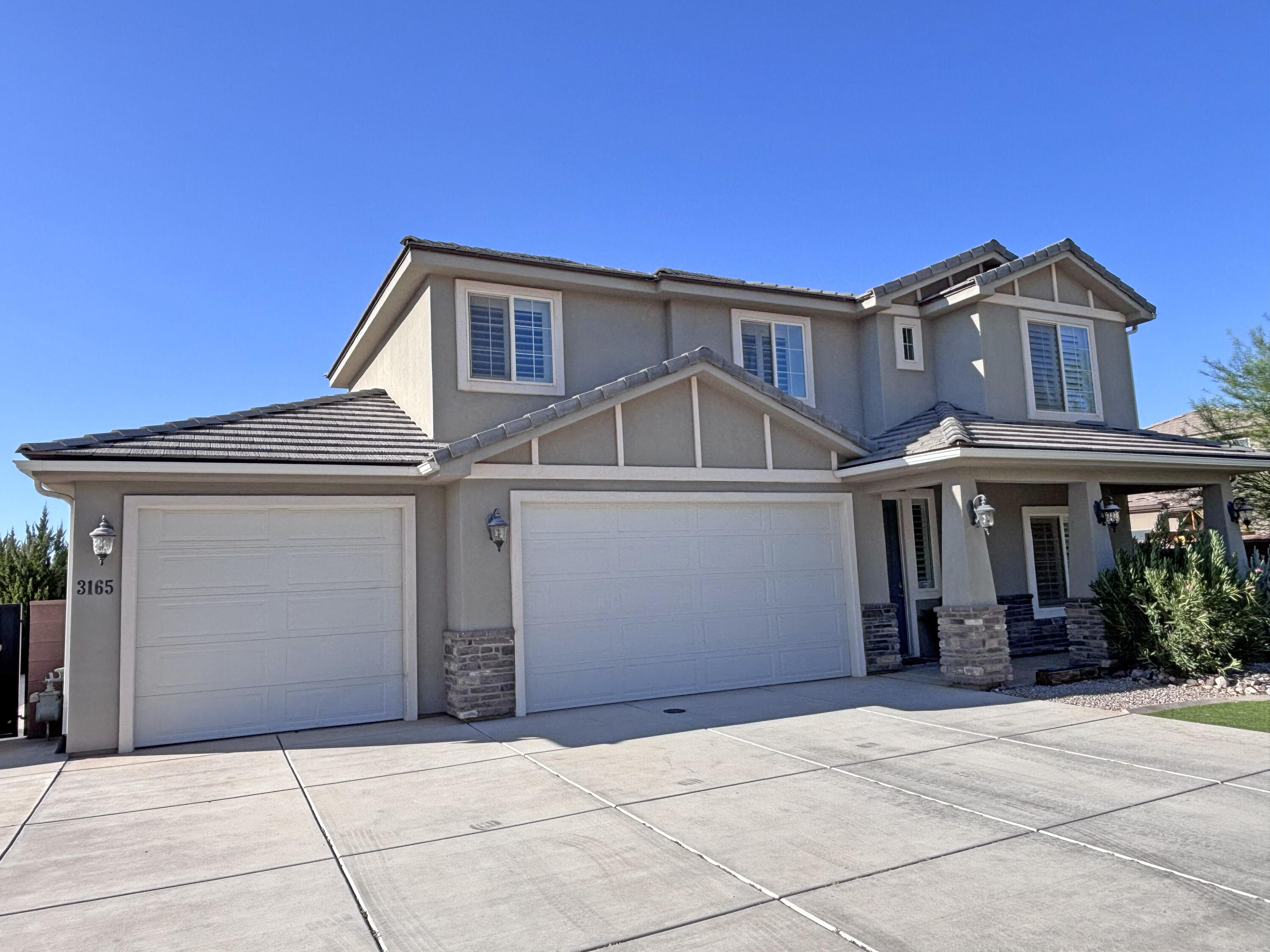 HAWTHORN ESTATES - Residential