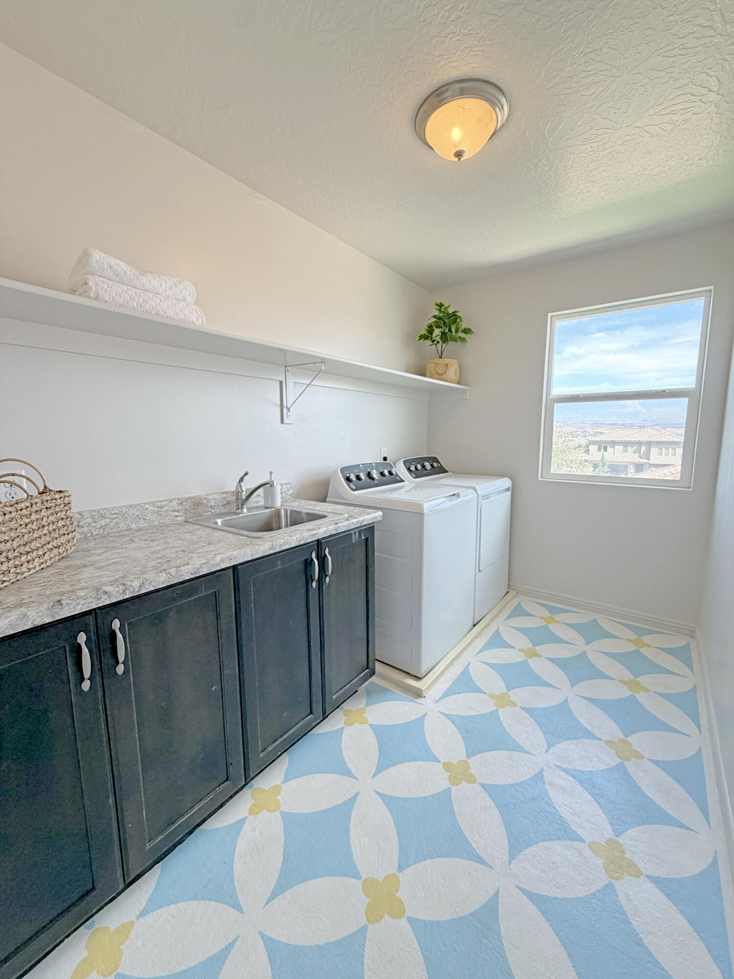 HAWTHORN ESTATES - Residential