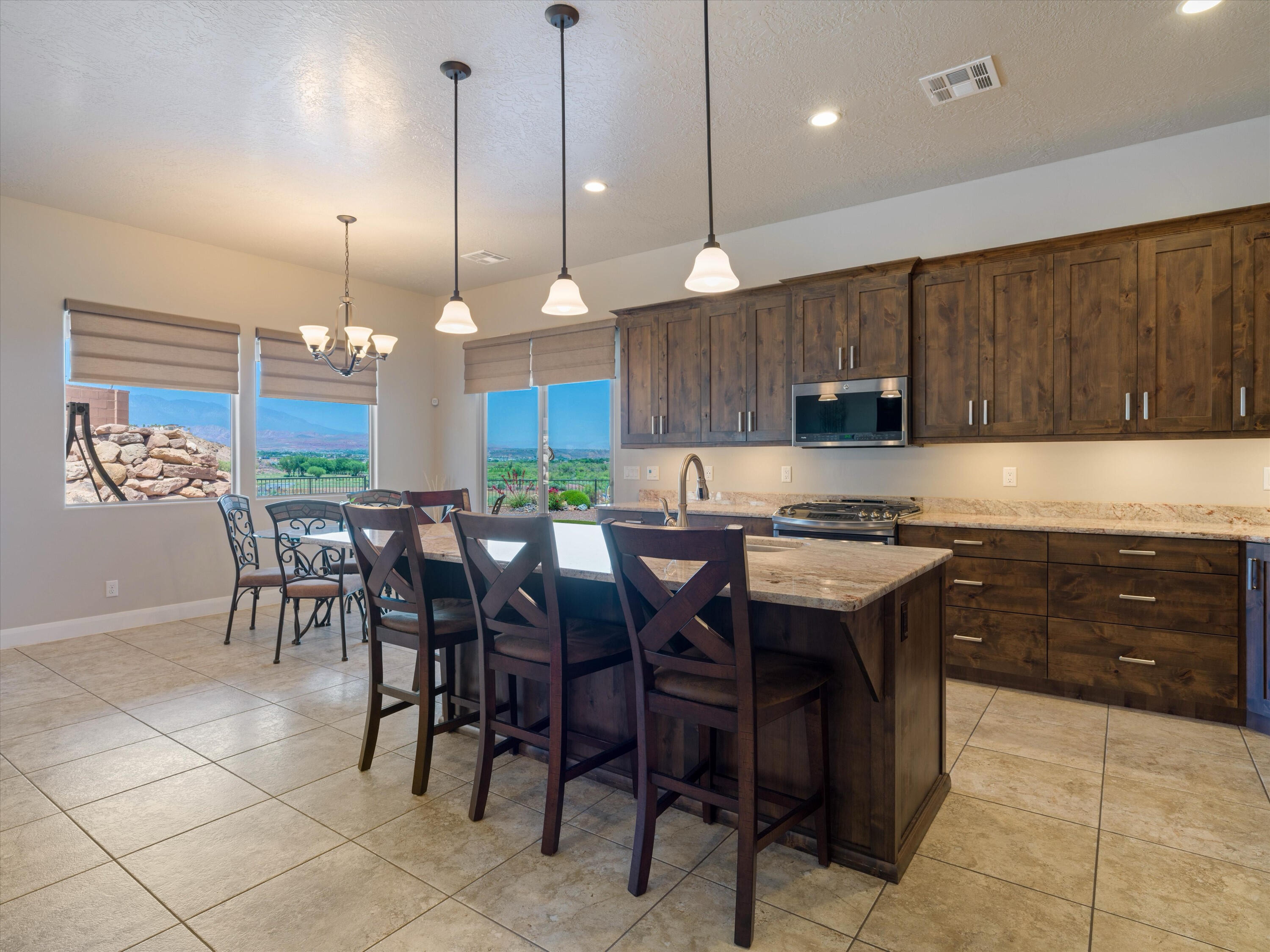 RIVERSIDE CLIFFS - Residential