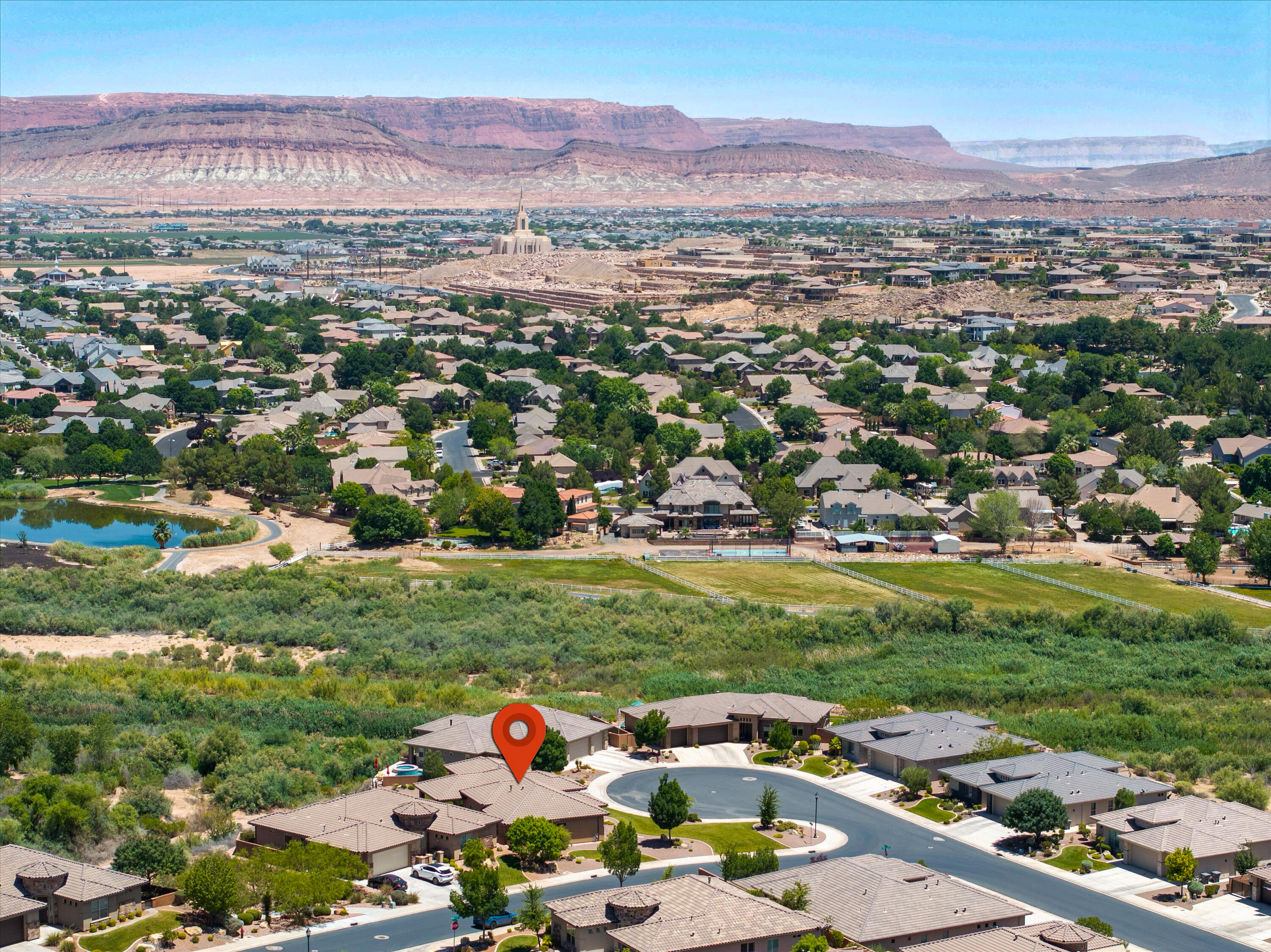 RIVERSIDE CLIFFS - Residential
