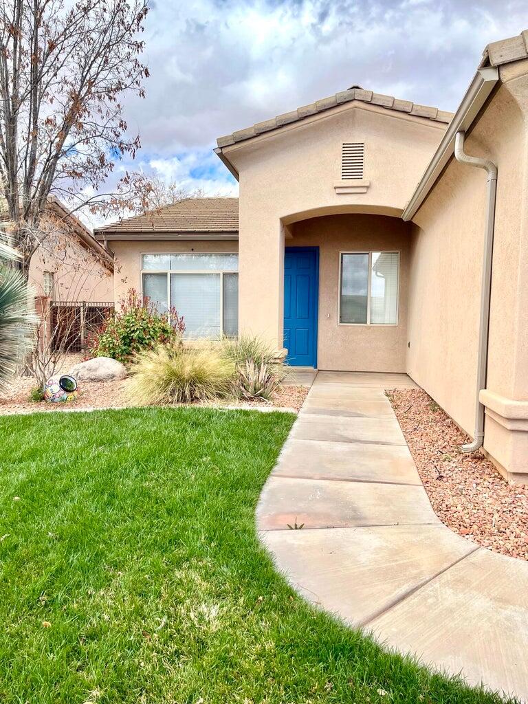 CORAL CANYON - Residential