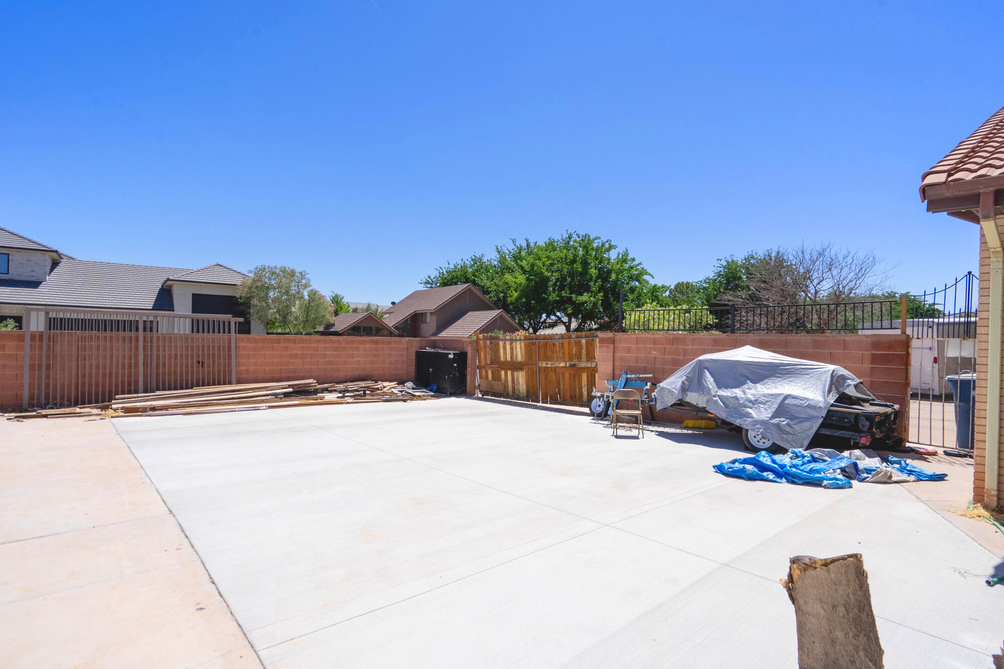 BLOOMINGTON GARDENS - Residential