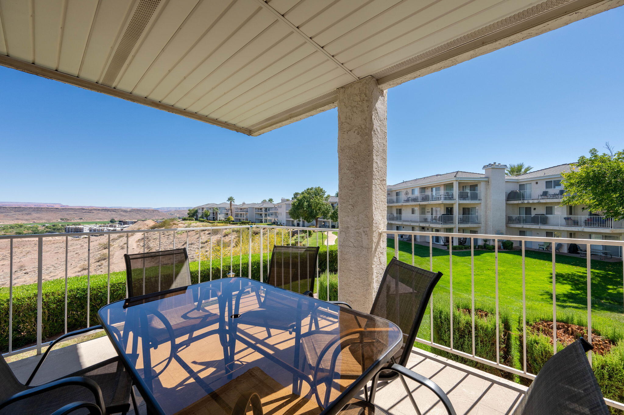 LAS PALMAS RESORT CONDOS - Residential