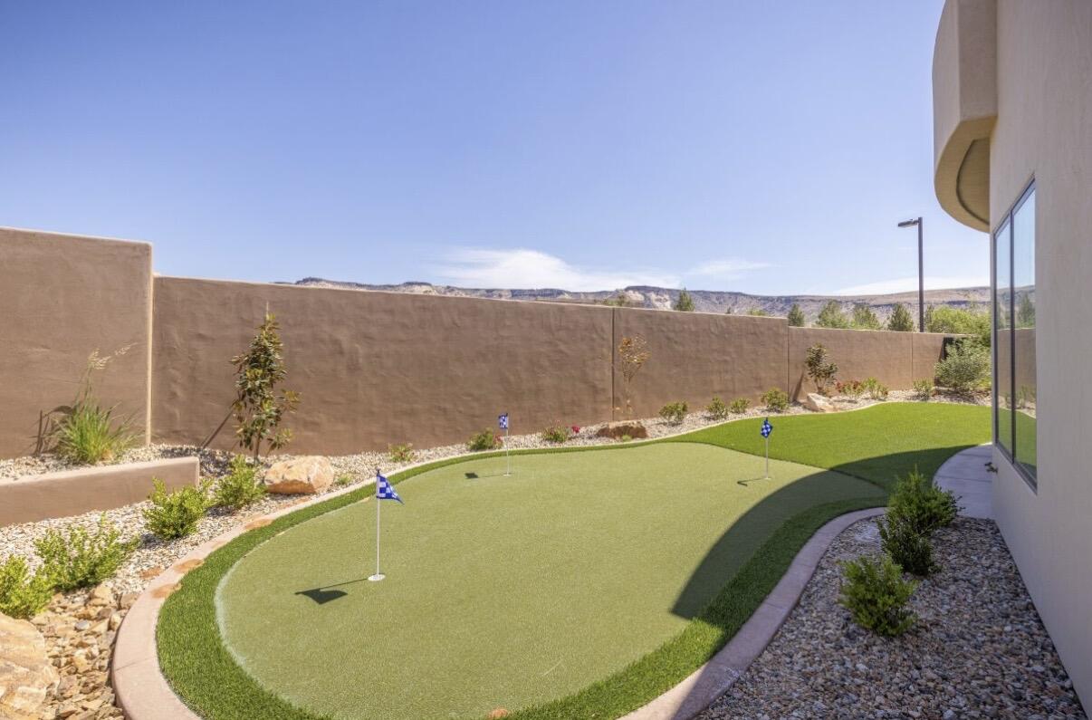 LEDGES OF SG THE FAIRWAYS - Residential