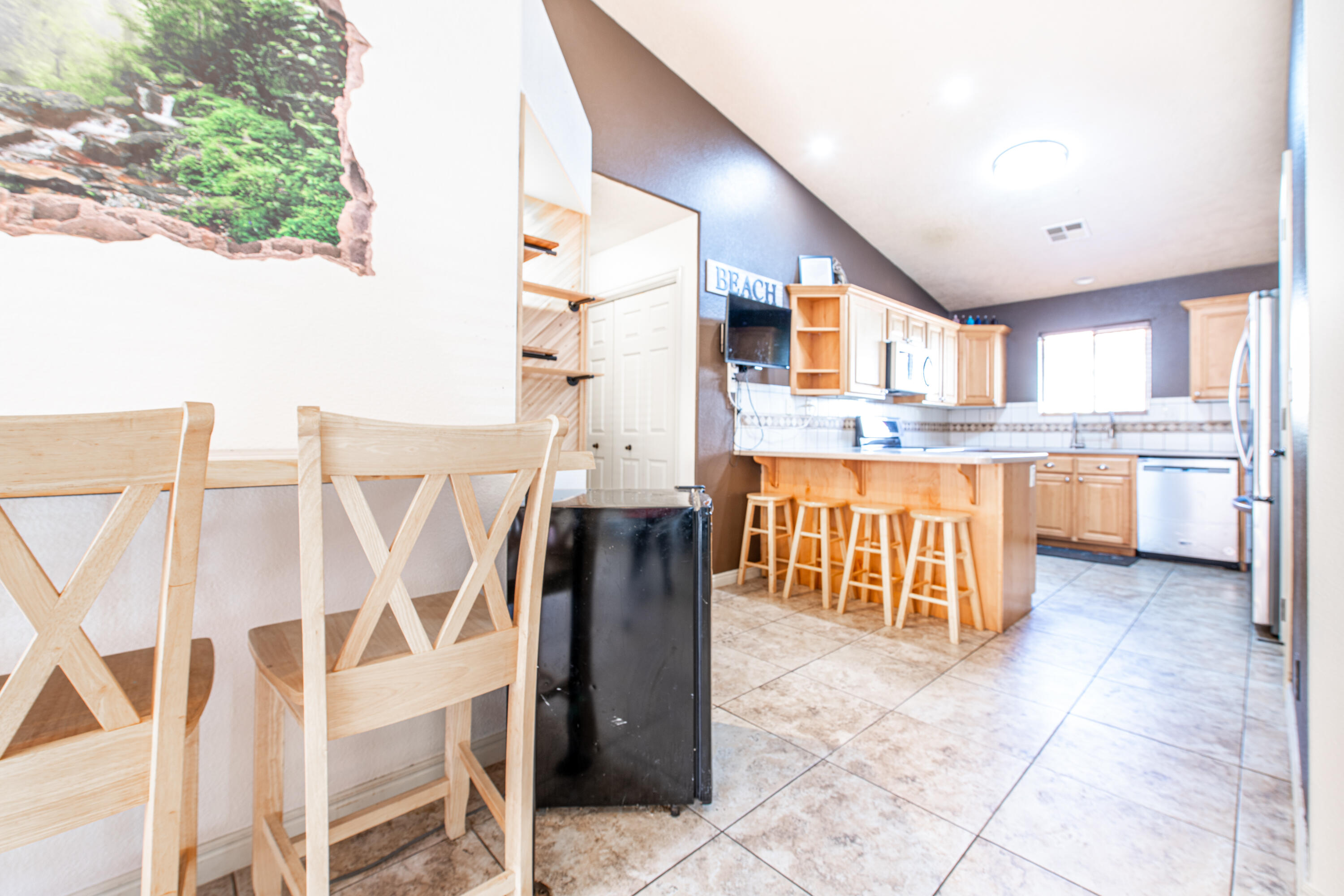 SHADOW CANYON - Residential